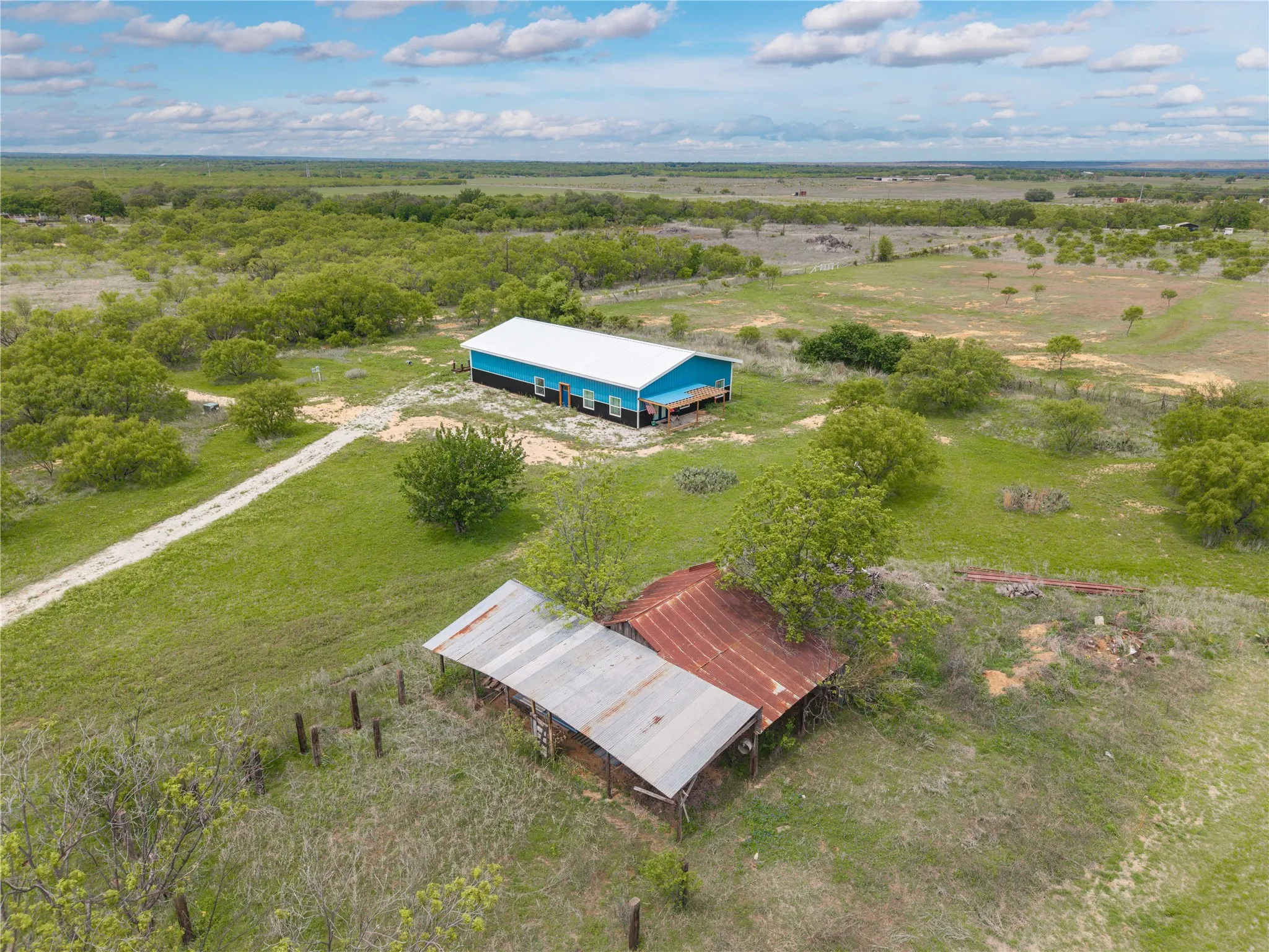 Single Family Residence For Sale in Brown County , 10150 HWY 67, Bangs, Texas 76823, 2 Bedroom, 2 Bathroom, 2 Garage spaces, 2,000 Sqft, built in 2024, Preowned, mls#21232679, Real Estate Agent in Bangs, Homes For Sale in Brown county, Homes For Sale in Bangs, Realtor in Bangs Texas, Real Estate Brokerage Independent Realty Texas, Luminita Cordes Realtor