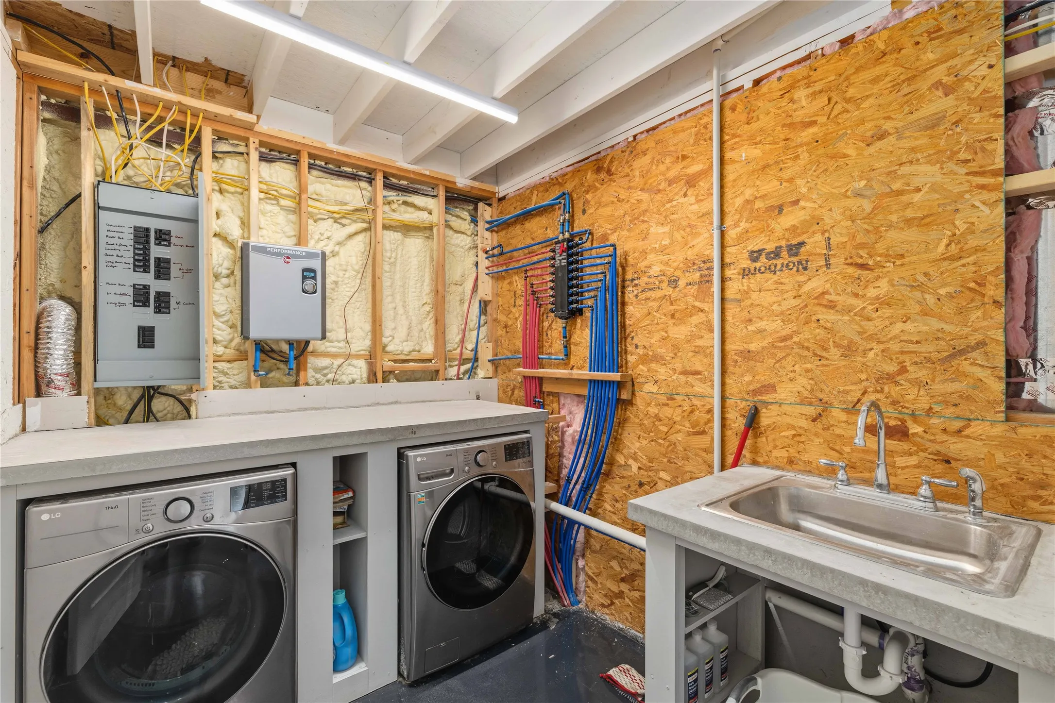 Single Family Residence For Sale in Brown County , 10150 HWY 67, Bangs, Texas 76823, 2 Bedroom, 2 Bathroom, 2 Garage spaces, 2,000 Sqft, built in 2024, Preowned, mls#21232679, Real Estate Agent in Bangs, Homes For Sale in Brown county, Homes For Sale in Bangs, Realtor in Bangs Texas, Real Estate Brokerage Independent Realty Texas, Luminita Cordes Realtor