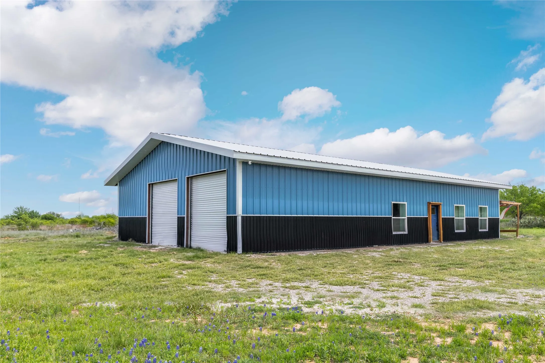 Single Family Residence For Sale in Brown County , 10150 HWY 67, Bangs, Texas 76823, 2 Bedroom, 2 Bathroom, 2 Garage spaces, 2,000 Sqft, built in 2024, Preowned, mls#21232679, Real Estate Agent in Bangs, Homes For Sale in Brown county, Homes For Sale in Bangs, Realtor in Bangs Texas, Real Estate Brokerage Independent Realty Texas, Luminita Cordes Realtor