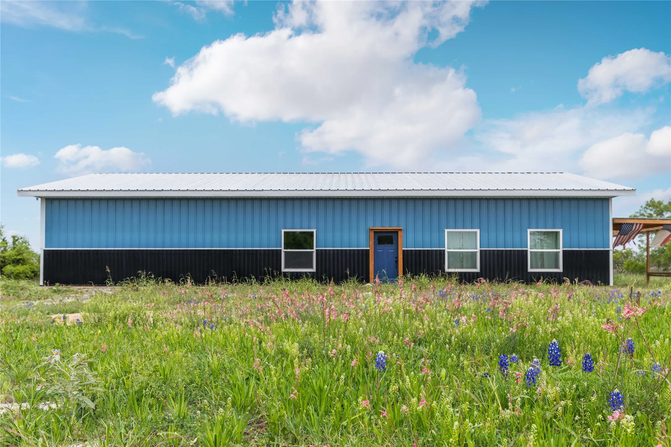 Single Family Residence For Sale in Brown County , 10150 HWY 67, Bangs, Texas 76823, 2 Bedroom, 2 Bathroom, 2 Garage spaces, 2,000 Sqft, built in 2024, Preowned, mls#21232679, Real Estate Agent in Bangs, Homes For Sale in Brown county, Homes For Sale in Bangs, Realtor in Bangs Texas, Real Estate Brokerage Independent Realty Texas, Luminita Cordes Realtor