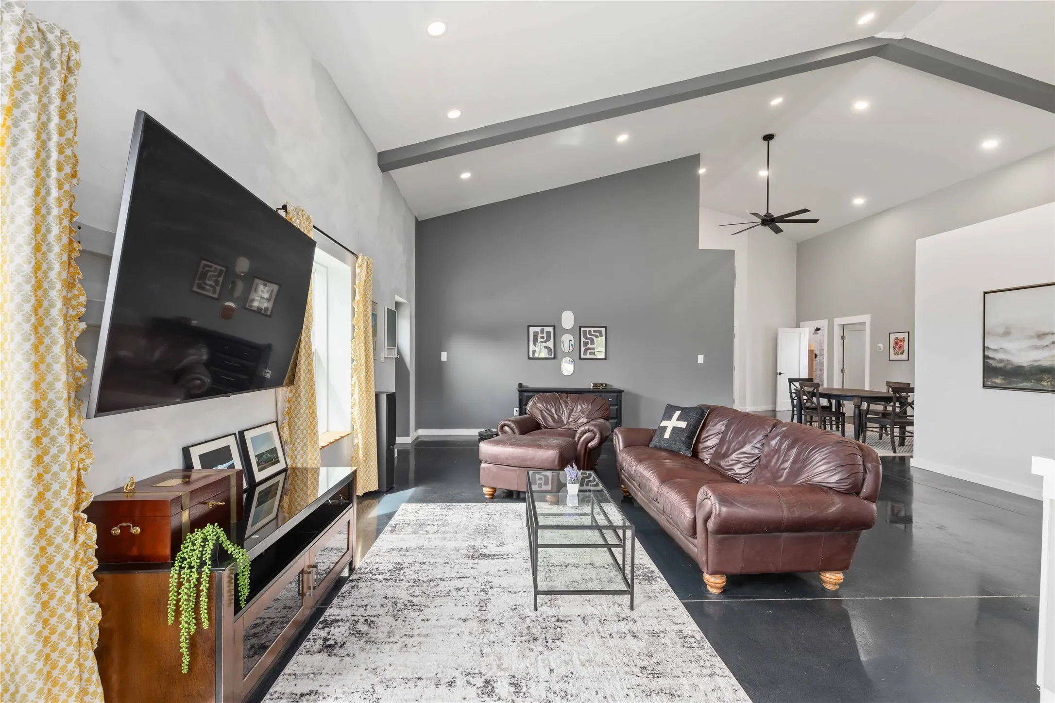 Single Family Residence For Sale in Brown County , 10150 HWY 67, Bangs, Texas 76823, 2 Bedroom, 2 Bathroom, 2 Garage spaces, 2,000 Sqft, built in 2024, Preowned, mls#21232679, Real Estate Agent in Bangs, Homes For Sale in Brown county, Homes For Sale in Bangs, Realtor in Bangs Texas, Real Estate Brokerage Independent Realty Texas, Luminita Cordes Realtor
