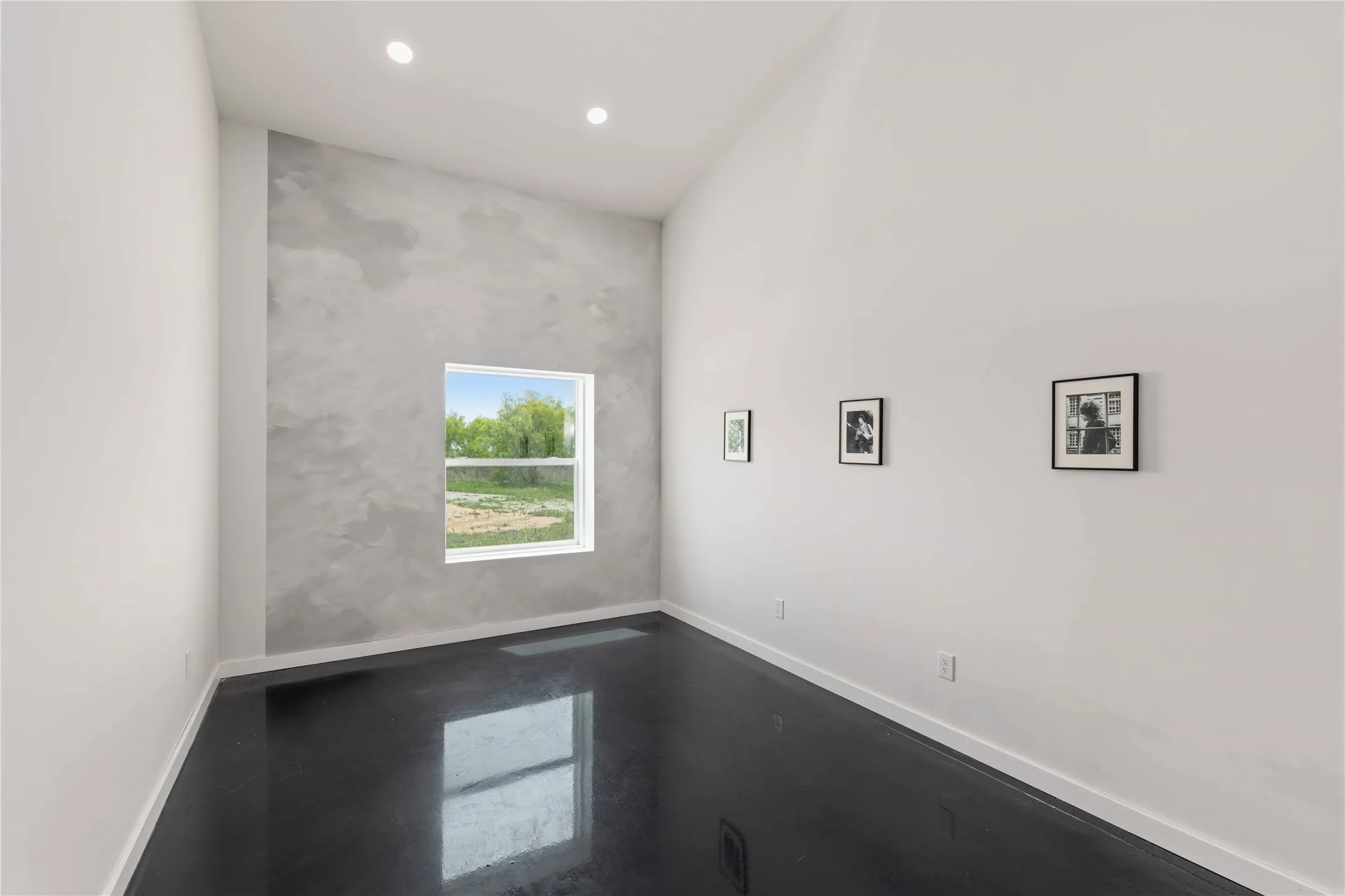 Single Family Residence For Sale in Brown County , 10150 HWY 67, Bangs, Texas 76823, 2 Bedroom, 2 Bathroom, 2 Garage spaces, 2,000 Sqft, built in 2024, Preowned, mls#21232679, Real Estate Agent in Bangs, Homes For Sale in Brown county, Homes For Sale in Bangs, Realtor in Bangs Texas, Real Estate Brokerage Independent Realty Texas, Luminita Cordes Realtor