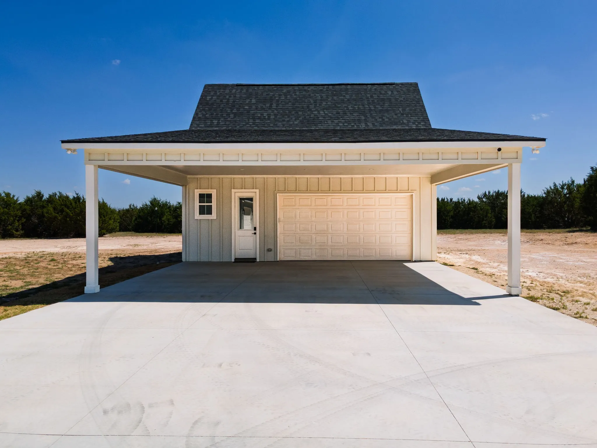 Single Family Residence For Sale in Mills County , 305 Willow Oak, Goldthwaite, Texas 76844, 4 Bedroom, 3 Bathroom, 4 Garage spaces, 2,293 Sqft, built in 2024, New Construction - Complete, mls#21225780, Real Estate Agent in Goldthwaite, Homes For Sale in Mills county, Homes For Sale in Goldthwaite, Realtor in Goldthwaite Texas, Real Estate Brokerage Independent Realty Texas, Luminita Cordes Realtor