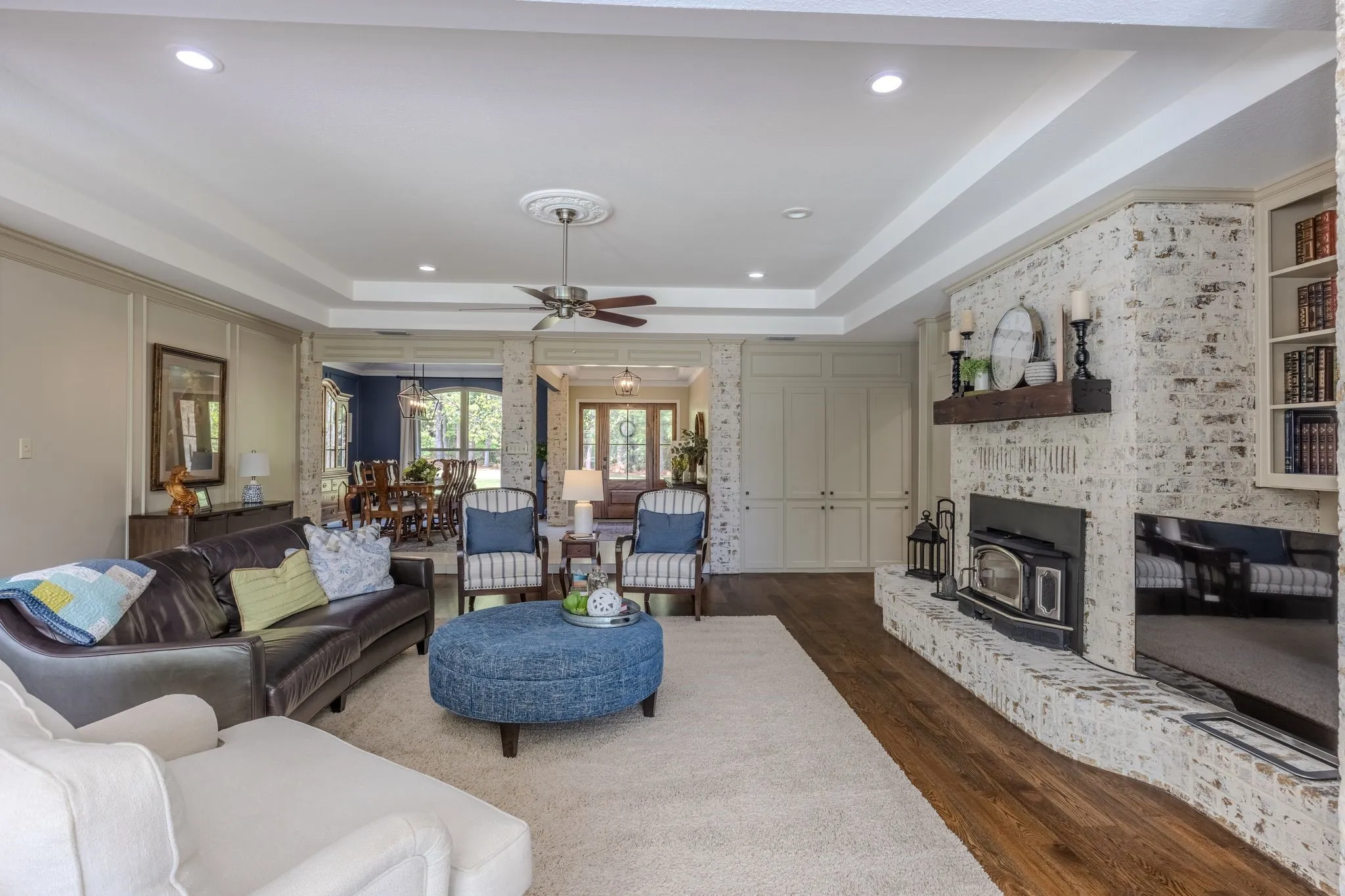 Farm For Sale in Camp County , 166 CR 2112, Pittsburg, Texas 75686, 5 Bedroom, 4 Bathroom, 2 Garage spaces, 4,123 Sqft, built in 1985, Preowned, mls#21232840, Real Estate Agent in Pittsburg, Homes For Sale in Camp county, Homes For Sale in Pittsburg, Realtor in Pittsburg Texas, Real Estate Brokerage Independent Realty Texas, Luminita Cordes Realtor