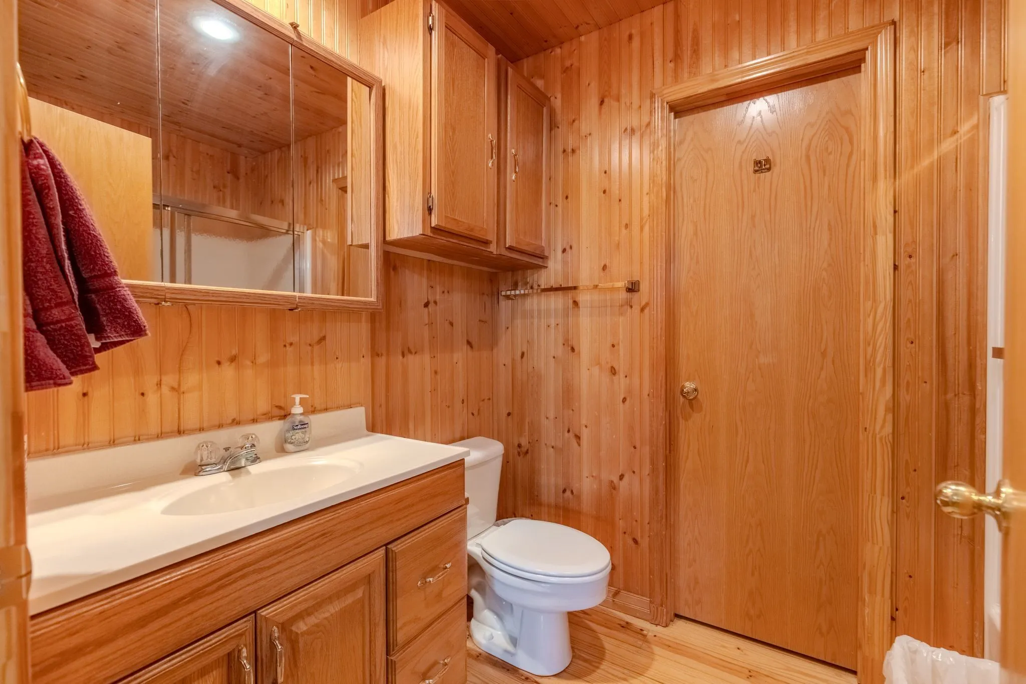 Farm For Sale in Camp County , 166 CR 2112, Pittsburg, Texas 75686, 5 Bedroom, 4 Bathroom, 2 Garage spaces, 4,123 Sqft, built in 1985, Preowned, mls#21232840, Real Estate Agent in Pittsburg, Homes For Sale in Camp county, Homes For Sale in Pittsburg, Realtor in Pittsburg Texas, Real Estate Brokerage Independent Realty Texas, Luminita Cordes Realtor