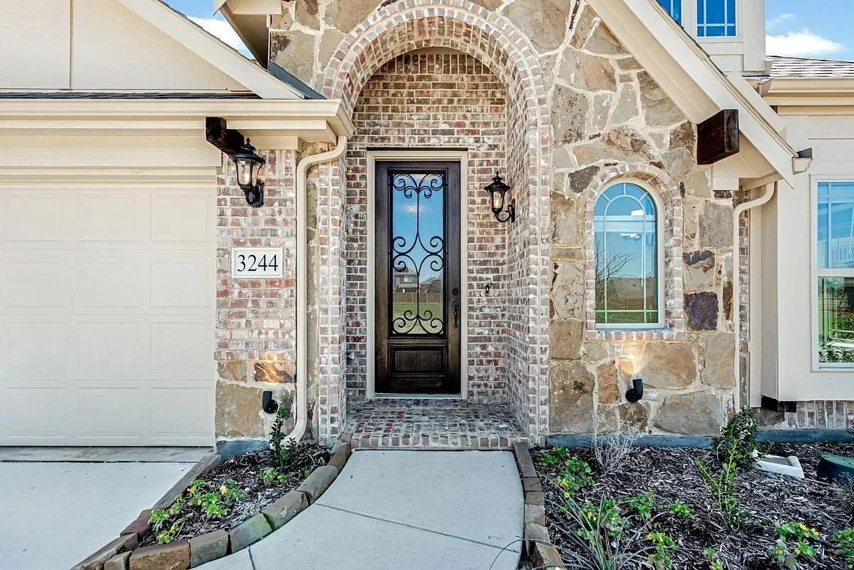 Single Family Residence For Sale in Dallas County , 3244 Southampton Drive, Mesquite, Texas 75181, 4 Bedroom, 2 Bathroom, 2 Garage spaces, 2,056 Sqft, built in 2022, Preowned, mls#21232735, Real Estate Agent in Mesquite, Homes For Sale in Dallas county, Homes For Sale in Mesquite, Realtor in Mesquite Texas, Real Estate Brokerage Independent Realty Texas, Luminita Cordes Realtor