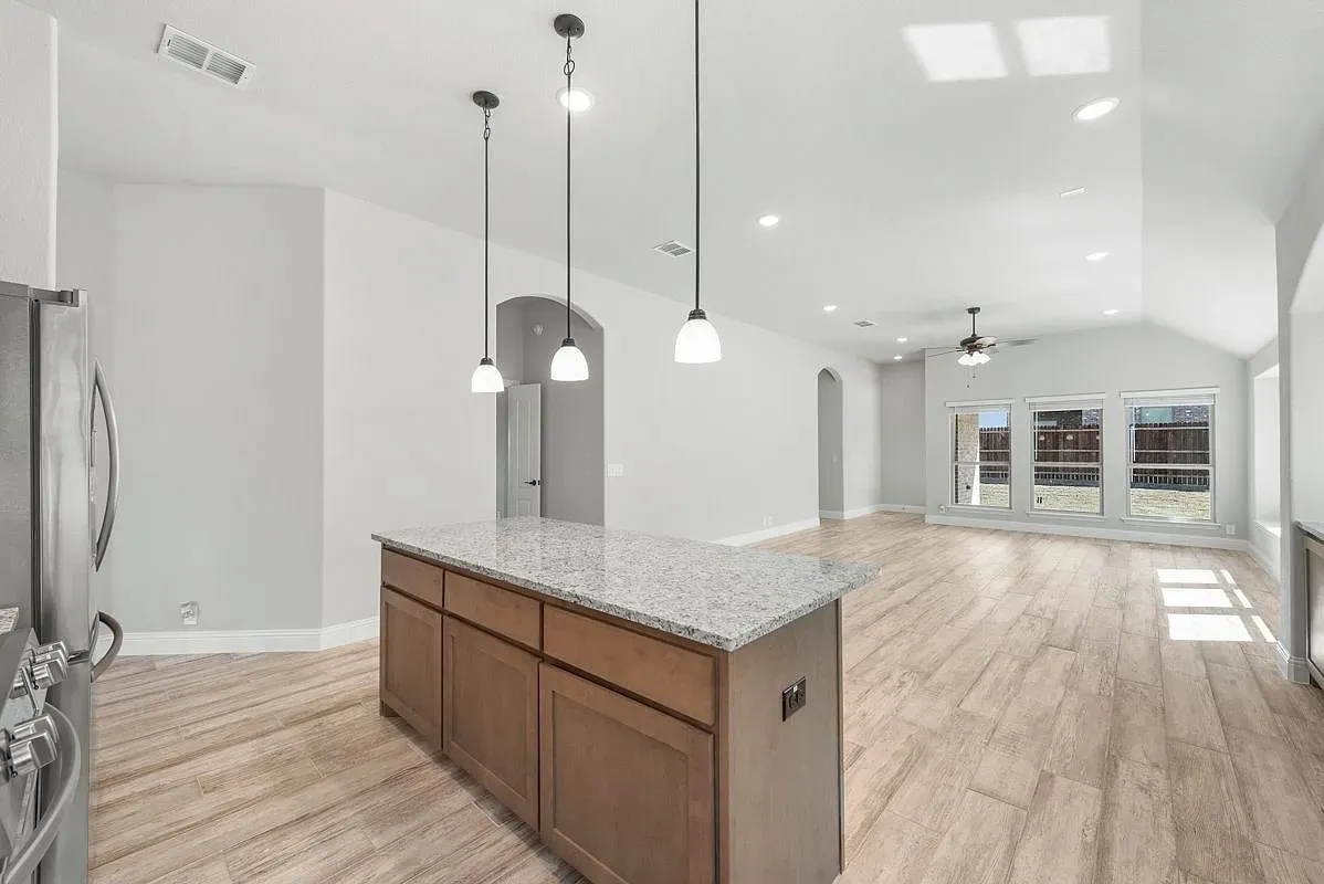 Single Family Residence For Sale in Dallas County , 3244 Southampton Drive, Mesquite, Texas 75181, 4 Bedroom, 2 Bathroom, 2 Garage spaces, 2,056 Sqft, built in 2022, Preowned, mls#21232735, Real Estate Agent in Mesquite, Homes For Sale in Dallas county, Homes For Sale in Mesquite, Realtor in Mesquite Texas, Real Estate Brokerage Independent Realty Texas, Luminita Cordes Realtor