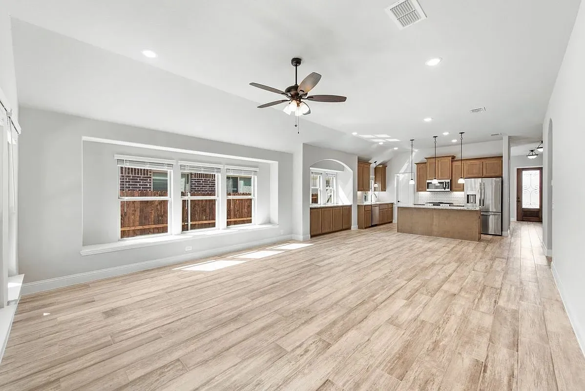 Single Family Residence For Sale in Dallas County , 3244 Southampton Drive, Mesquite, Texas 75181, 4 Bedroom, 2 Bathroom, 2 Garage spaces, 2,056 Sqft, built in 2022, Preowned, mls#21232735, Real Estate Agent in Mesquite, Homes For Sale in Dallas county, Homes For Sale in Mesquite, Realtor in Mesquite Texas, Real Estate Brokerage Independent Realty Texas, Luminita Cordes Realtor