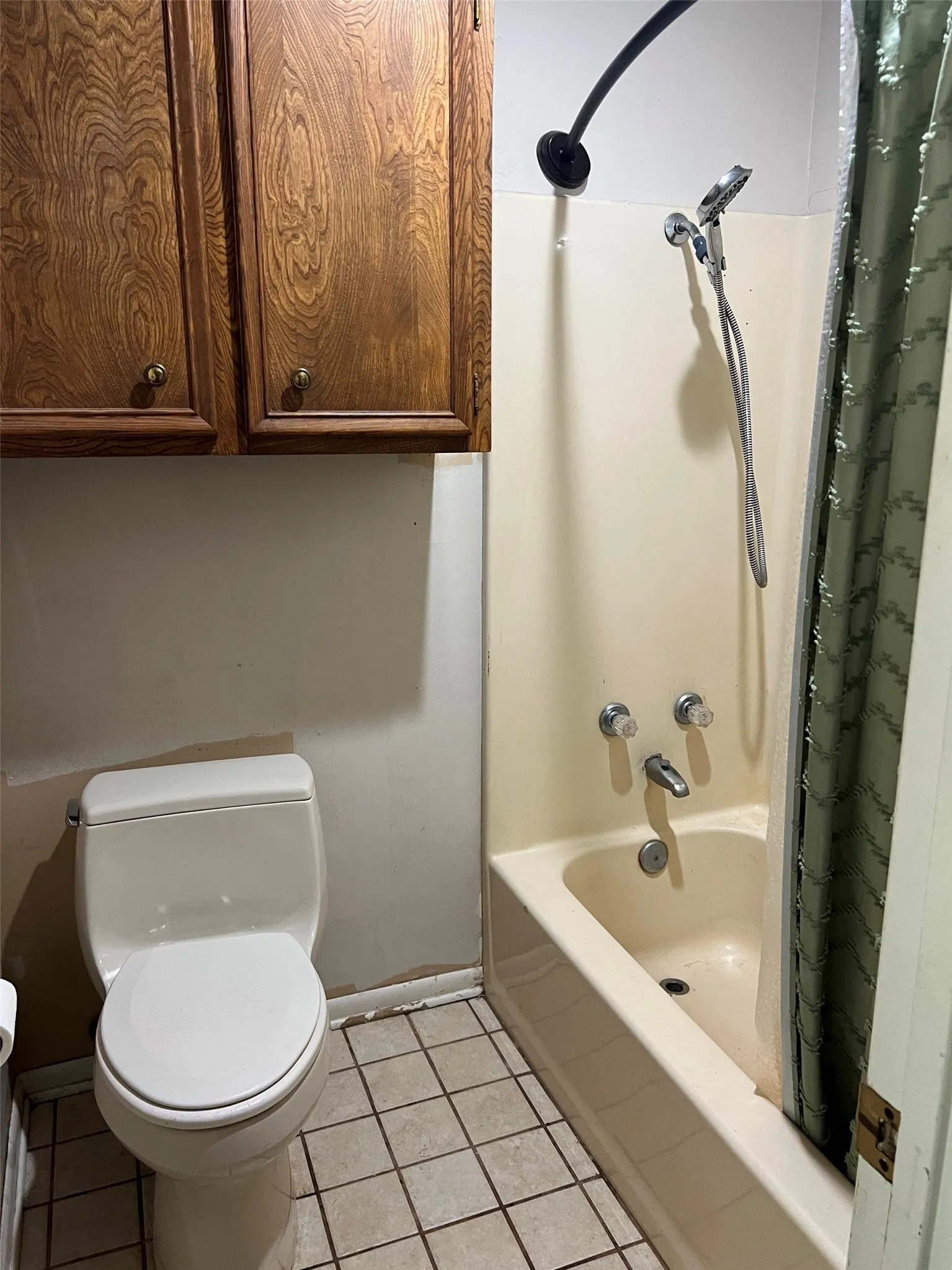 Single Family Residence For Sale in Henderson County , 22577 Lime Street, Frankston, Texas 75763, 3 Bedroom, 3 Bathroom, 3 Garage spaces, 2,417 Sqft, built in 1990, Preowned, mls#21232837, Real Estate Agent in Frankston, Homes For Sale in Henderson county, Homes For Sale in Frankston, Realtor in Frankston Texas, Real Estate Brokerage Independent Realty Texas, Luminita Cordes Realtor