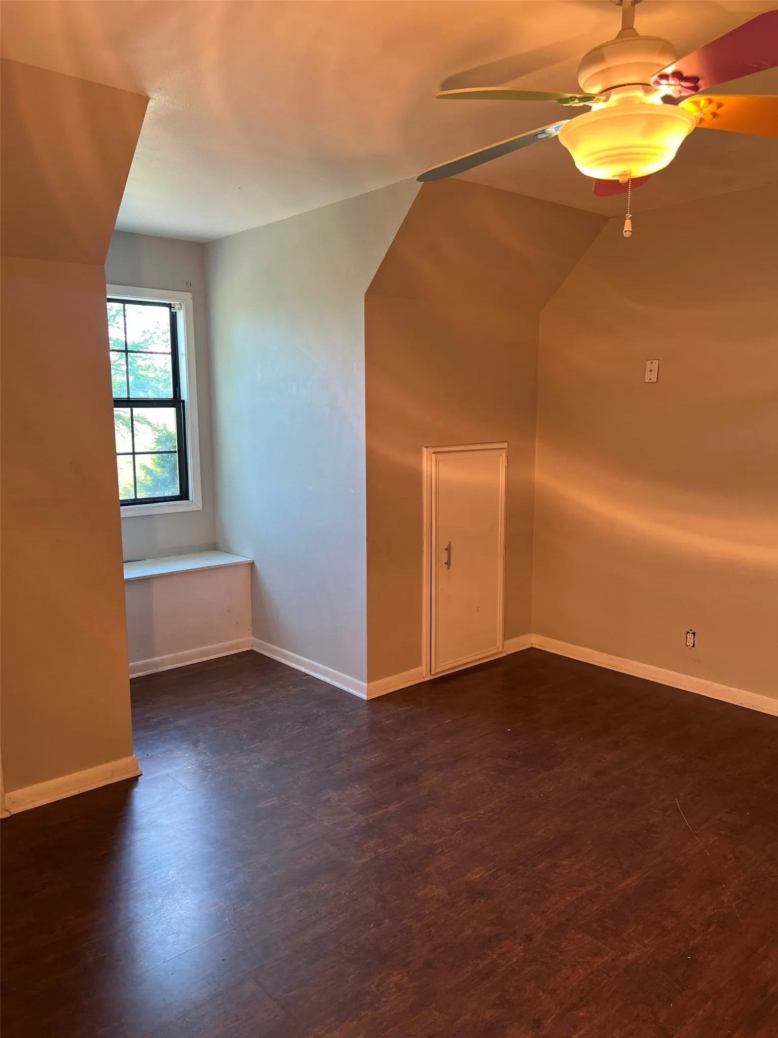 Single Family Residence For Sale in Henderson County , 22577 Lime Street, Frankston, Texas 75763, 3 Bedroom, 3 Bathroom, 3 Garage spaces, 2,417 Sqft, built in 1990, Preowned, mls#21232837, Real Estate Agent in Frankston, Homes For Sale in Henderson county, Homes For Sale in Frankston, Realtor in Frankston Texas, Real Estate Brokerage Independent Realty Texas, Luminita Cordes Realtor