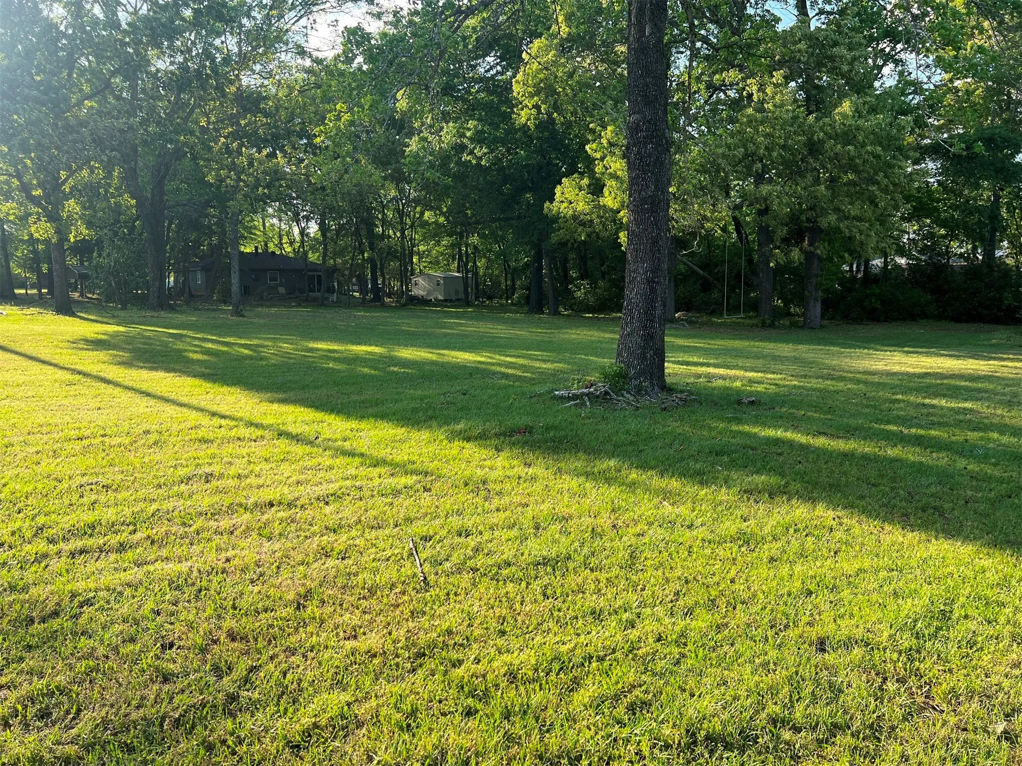 Single Family Residence For Sale in Henderson County , 22577 Lime Street, Frankston, Texas 75763, 3 Bedroom, 3 Bathroom, 3 Garage spaces, 2,417 Sqft, built in 1990, Preowned, mls#21232837, Real Estate Agent in Frankston, Homes For Sale in Henderson county, Homes For Sale in Frankston, Realtor in Frankston Texas, Real Estate Brokerage Independent Realty Texas, Luminita Cordes Realtor