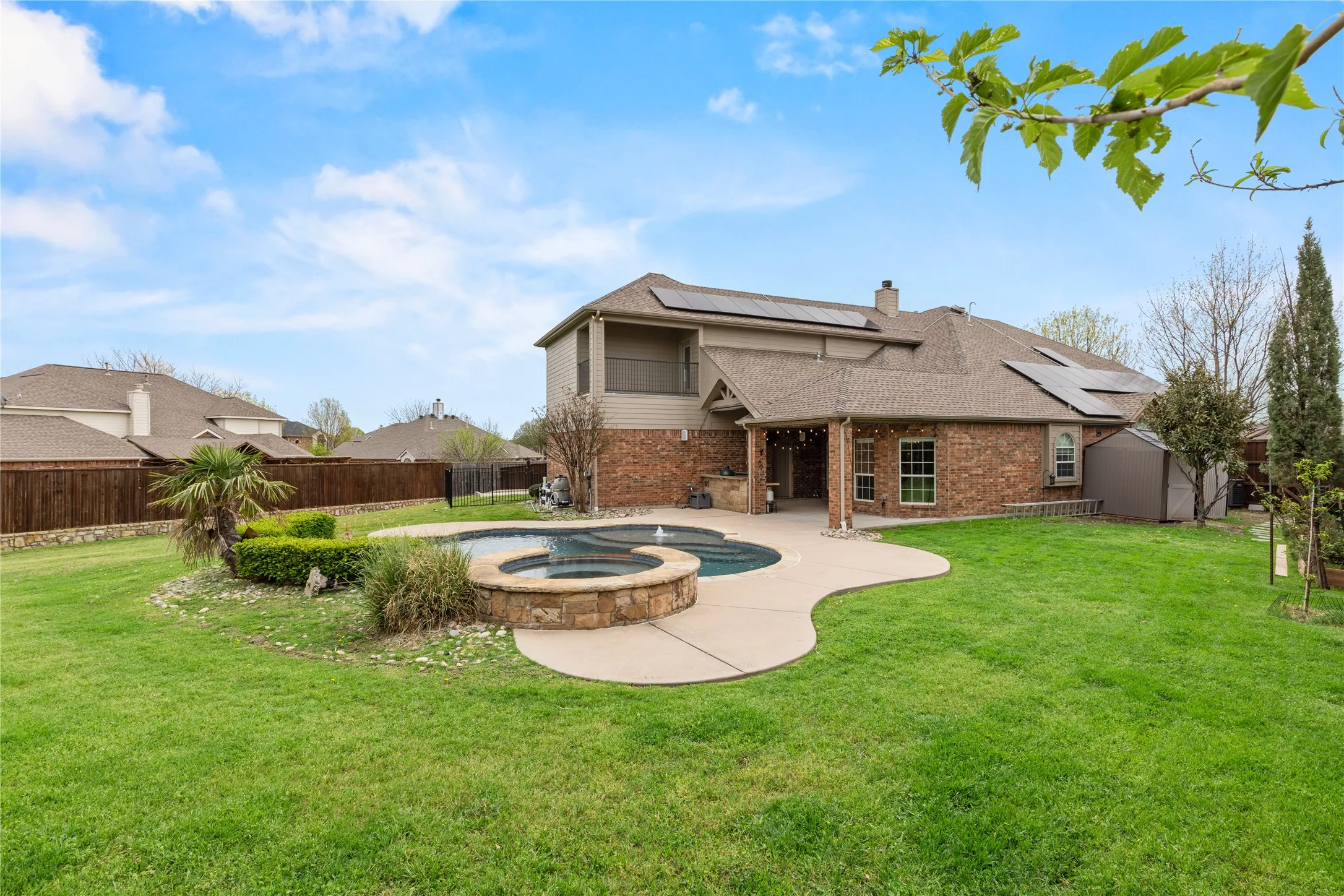 Single Family Residence For Sale in Collin County , 613 Windward Drive, Murphy, Texas 75094, 5 Bedroom, 3 Bathroom, 3 Garage spaces, 3,381 Sqft, built in 2008, Preowned, mls#21230261, Real Estate Agent in Murphy, Homes For Sale in Collin county, Homes For Sale in Murphy, Realtor in Murphy Texas, Real Estate Brokerage Independent Realty Texas, Luminita Cordes Realtor