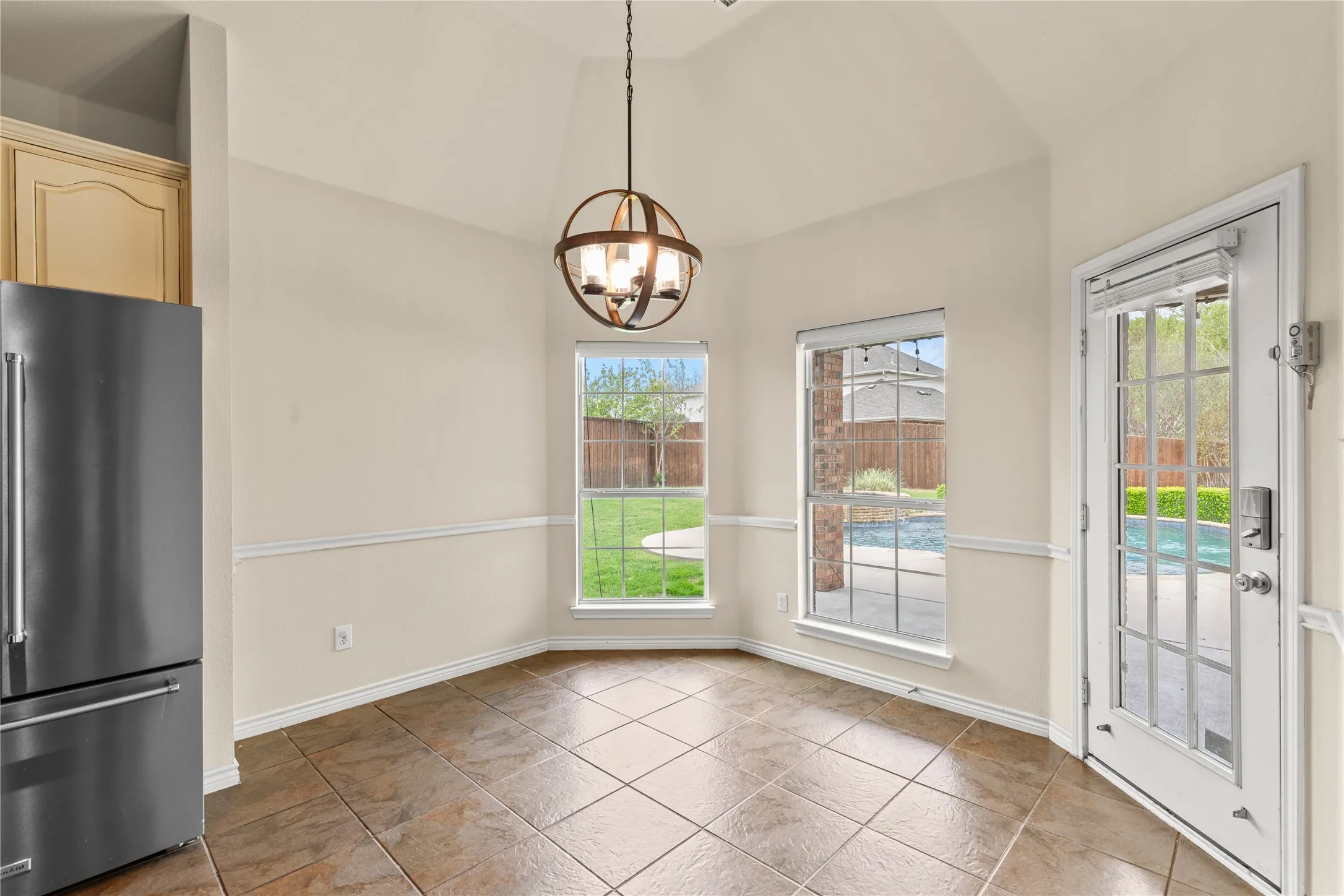 Single Family Residence For Sale in Collin County , 613 Windward Drive, Murphy, Texas 75094, 5 Bedroom, 3 Bathroom, 3 Garage spaces, 3,381 Sqft, built in 2008, Preowned, mls#21230261, Real Estate Agent in Murphy, Homes For Sale in Collin county, Homes For Sale in Murphy, Realtor in Murphy Texas, Real Estate Brokerage Independent Realty Texas, Luminita Cordes Realtor