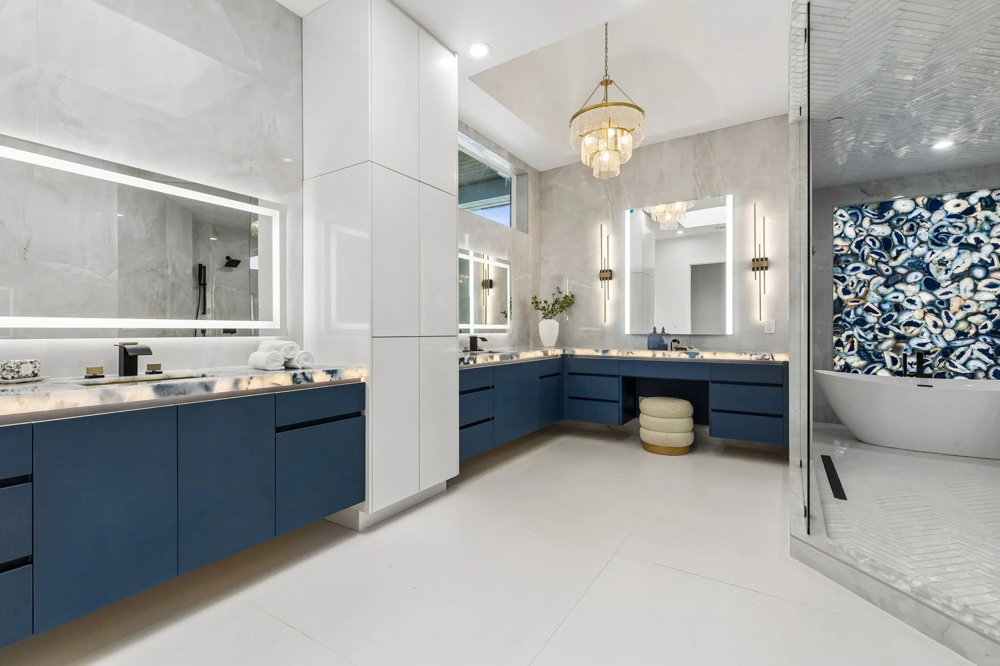 Single Family Residence For Sale in Tarrant County , 2800 N Kimball Avenue, Southlake, Texas 76092, 6 Bedroom, 9 Bathroom, 9 Garage spaces, 9,010 Sqft, built in 2026, New Construction - Incomplete, mls#21232694, Real Estate Agent in Southlake, Homes For Sale in Tarrant county, Homes For Sale in Southlake, Realtor in Southlake Texas, Real Estate Brokerage Independent Realty Texas, Luminita Cordes Realtor