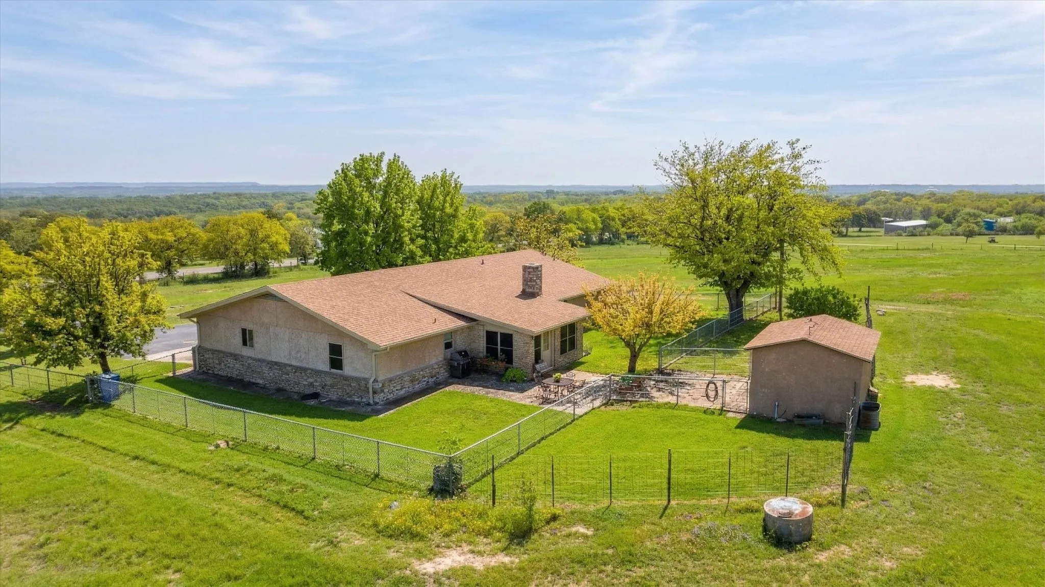 Farm For Sale in Hamilton County , 17305 N US Highway 281, Hico, Texas 76457, 3 Bedroom, 2 Bathroom, 2 Garage spaces, 2,530 Sqft, built in 1972, mls#21232210, Real Estate Agent in Hico, Homes For Sale in Hamilton county, Homes For Sale in Hico, Realtor in Hico Texas, Real Estate Brokerage Independent Realty Texas, Luminita Cordes Realtor
