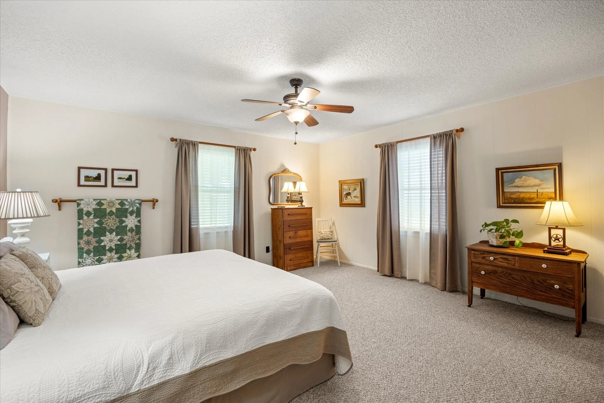 Farm For Sale in Hamilton County , 17305 N US Highway 281, Hico, Texas 76457, 3 Bedroom, 2 Bathroom, 2 Garage spaces, 2,530 Sqft, built in 1972, mls#21232210, Real Estate Agent in Hico, Homes For Sale in Hamilton county, Homes For Sale in Hico, Realtor in Hico Texas, Real Estate Brokerage Independent Realty Texas, Luminita Cordes Realtor
