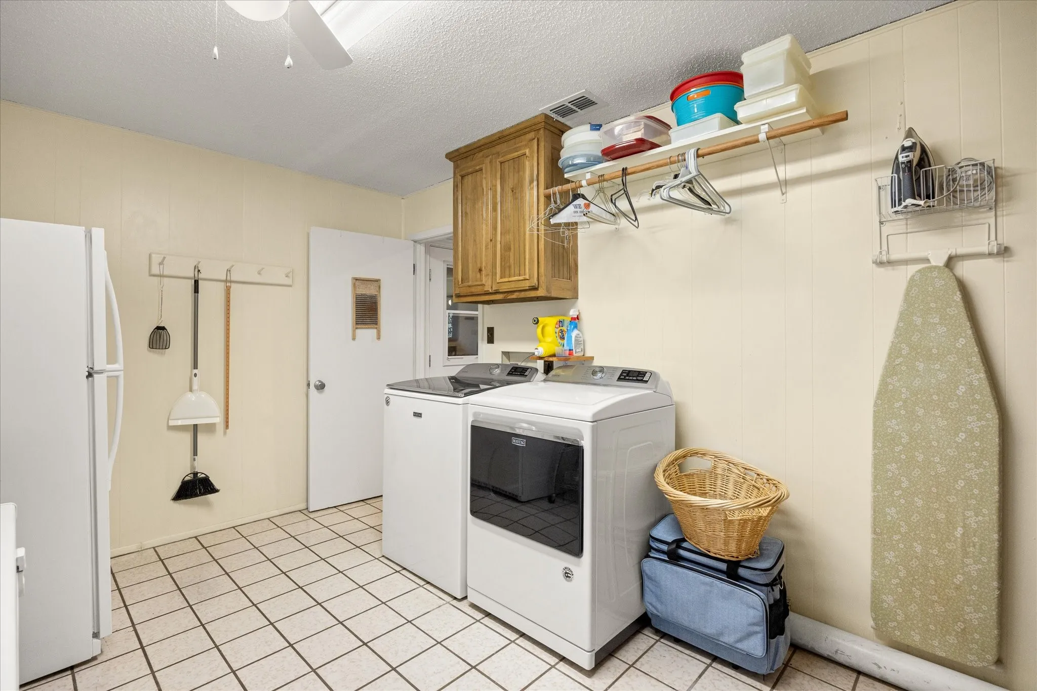Farm For Sale in Hamilton County , 17305 N US Highway 281, Hico, Texas 76457, 3 Bedroom, 2 Bathroom, 2 Garage spaces, 2,530 Sqft, built in 1972, mls#21232210, Real Estate Agent in Hico, Homes For Sale in Hamilton county, Homes For Sale in Hico, Realtor in Hico Texas, Real Estate Brokerage Independent Realty Texas, Luminita Cordes Realtor