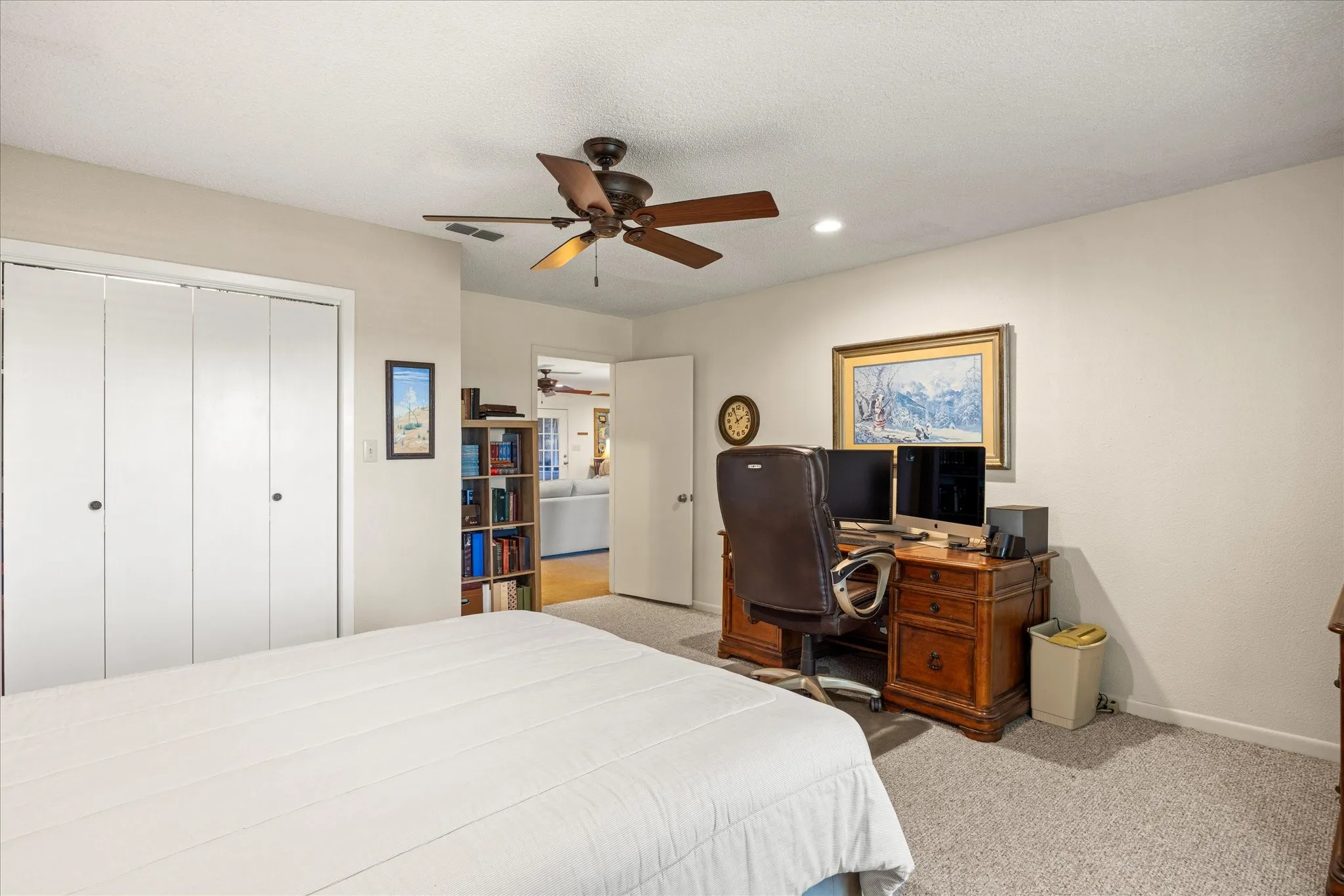 Farm For Sale in Hamilton County , 17305 N US Highway 281, Hico, Texas 76457, 3 Bedroom, 2 Bathroom, 2 Garage spaces, 2,530 Sqft, built in 1972, mls#21232210, Real Estate Agent in Hico, Homes For Sale in Hamilton county, Homes For Sale in Hico, Realtor in Hico Texas, Real Estate Brokerage Independent Realty Texas, Luminita Cordes Realtor