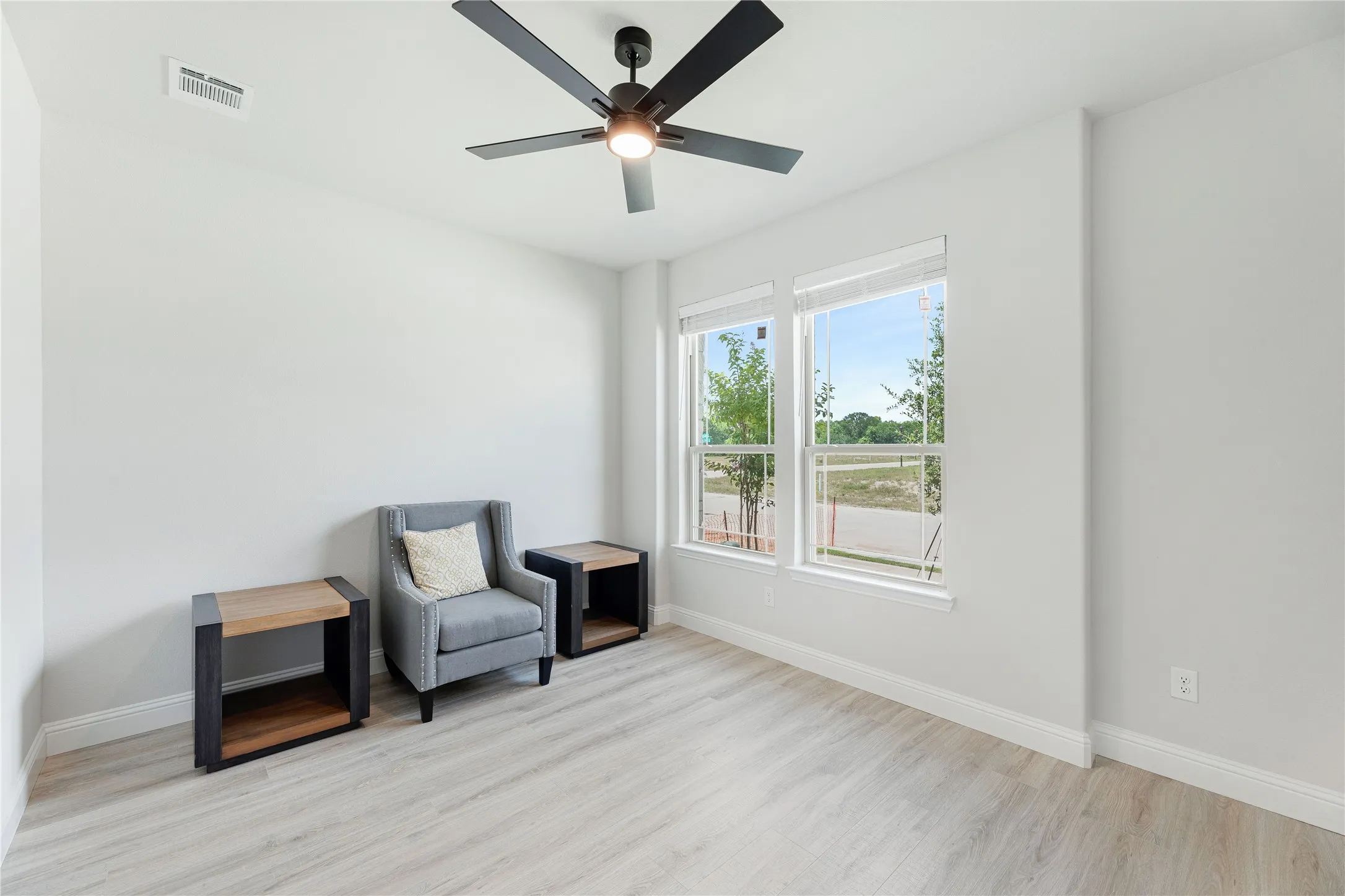 Single Family Residence For Sale in Collin County , 2217 Amber Gate Drive, Anna, Texas 75409, 4 Bedroom, 4 Bathroom, 3 Garage spaces, 2,838 Sqft, built in 2026, New Construction - Incomplete, mls#21232897, Real Estate Agent in Anna, Homes For Sale in Collin county, Homes For Sale in Anna, Realtor in Anna Texas, Real Estate Brokerage Independent Realty Texas, Luminita Cordes Realtor