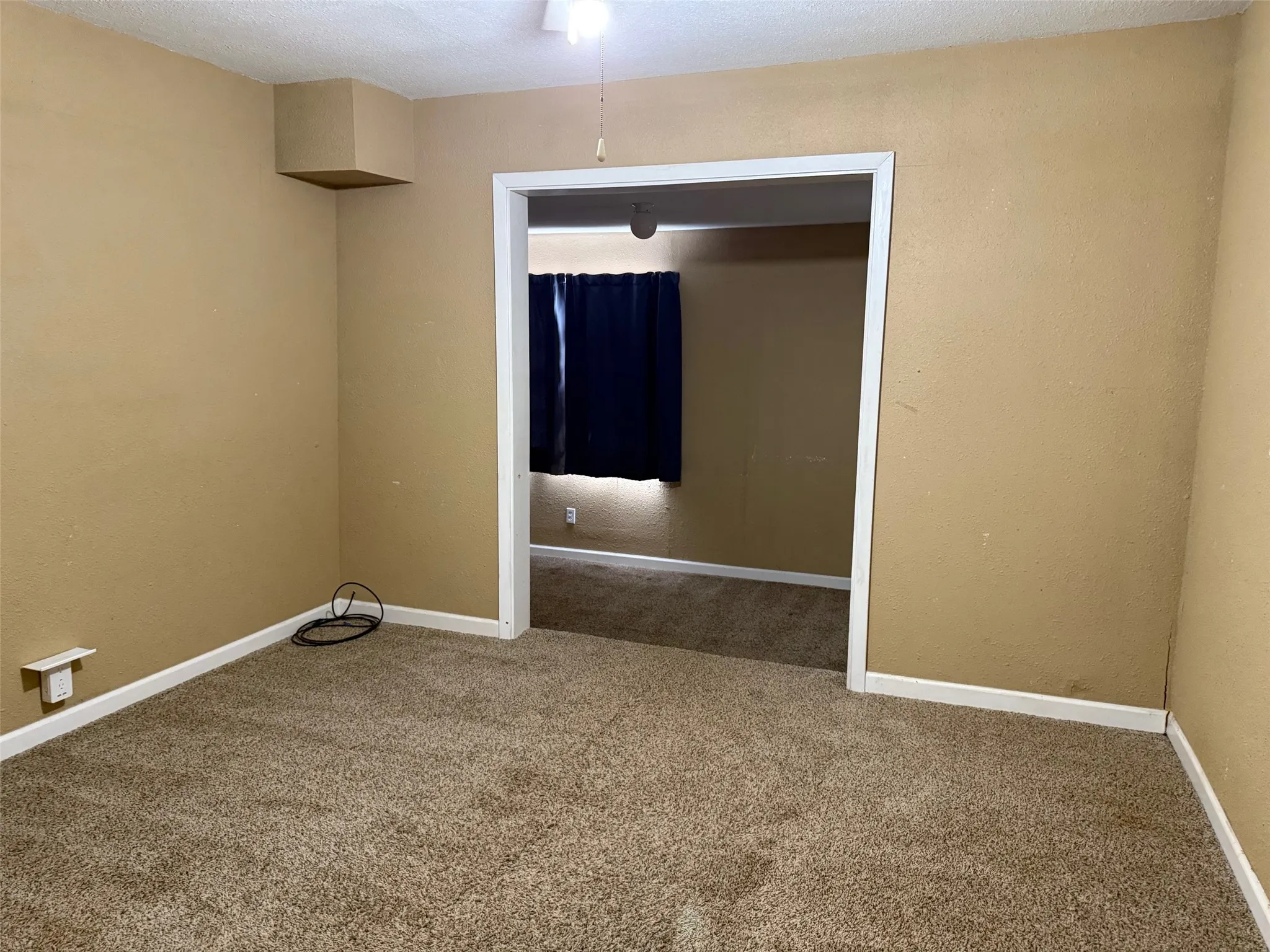 Single Family Residence For Sale in Mc Lennan County , 280 W 4th Street, Crawford, Texas 76638, 3 Bedroom, 2 Bathroom, Garage spaces, 1,744 Sqft, built in 1917, mls#21233082, Real Estate Agent in Crawford, Homes For Sale in Mc Lennan county, Homes For Sale in Crawford, Realtor in Crawford Texas, Real Estate Brokerage Independent Realty Texas, Luminita Cordes Realtor