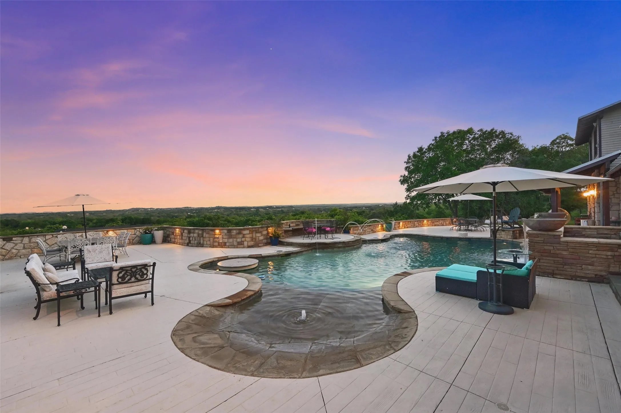 Single Family Residence For Sale in Parker County , 108 Dustin Circle, Hudson Oaks, Texas 76087, 7 Bedroom, 7 Bathroom, 3 Garage spaces, 7,397 Sqft, built in 1996, mls#21233090, Real Estate Agent in Hudson Oaks, Homes For Sale in Parker county, Homes For Sale in Hudson Oaks, Realtor in Hudson Oaks Texas, Real Estate Brokerage Independent Realty Texas, Luminita Cordes Realtor
