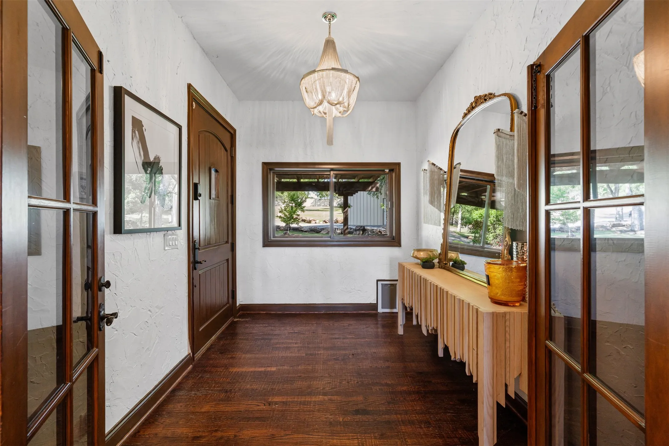 Single Family Residence For Sale in Parker County , 108 Dustin Circle, Hudson Oaks, Texas 76087, 7 Bedroom, 7 Bathroom, 3 Garage spaces, 7,397 Sqft, built in 1996, mls#21233090, Real Estate Agent in Hudson Oaks, Homes For Sale in Parker county, Homes For Sale in Hudson Oaks, Realtor in Hudson Oaks Texas, Real Estate Brokerage Independent Realty Texas, Luminita Cordes Realtor
