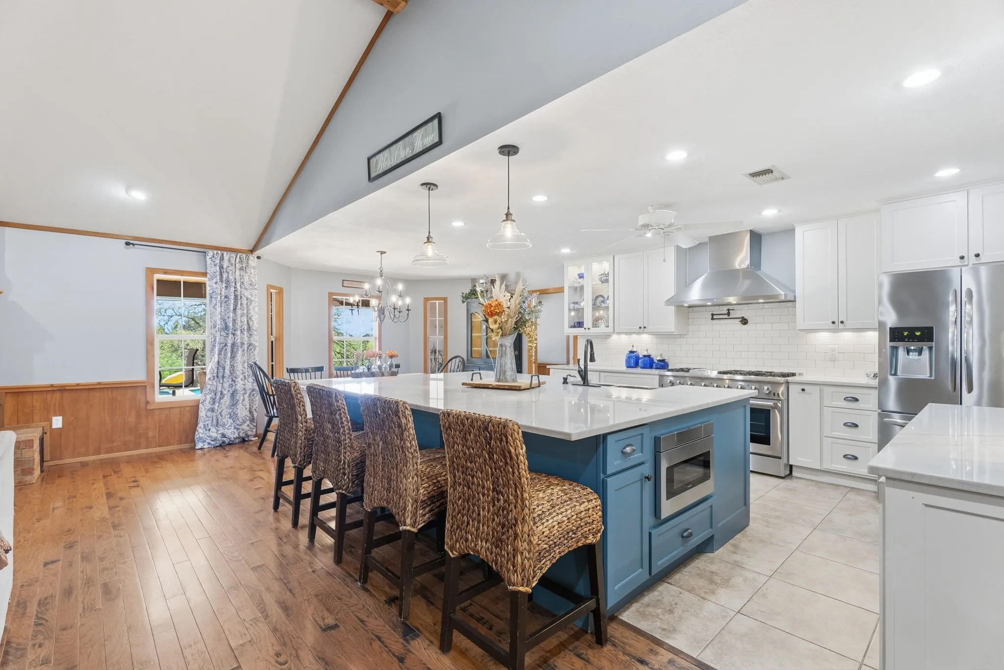 Farm For Sale in Houston County , 689 & 691 FM 1272, Grapeland, Texas 75844, 4 Bedroom, 4 Bathroom, 2 Garage spaces, 3,489 Sqft, built in 1997, Preowned, mls#21226943, Real Estate Agent in Grapeland, Homes For Sale in Houston county, Homes For Sale in Grapeland, Realtor in Grapeland Texas, Real Estate Brokerage Independent Realty Texas, Luminita Cordes Realtor