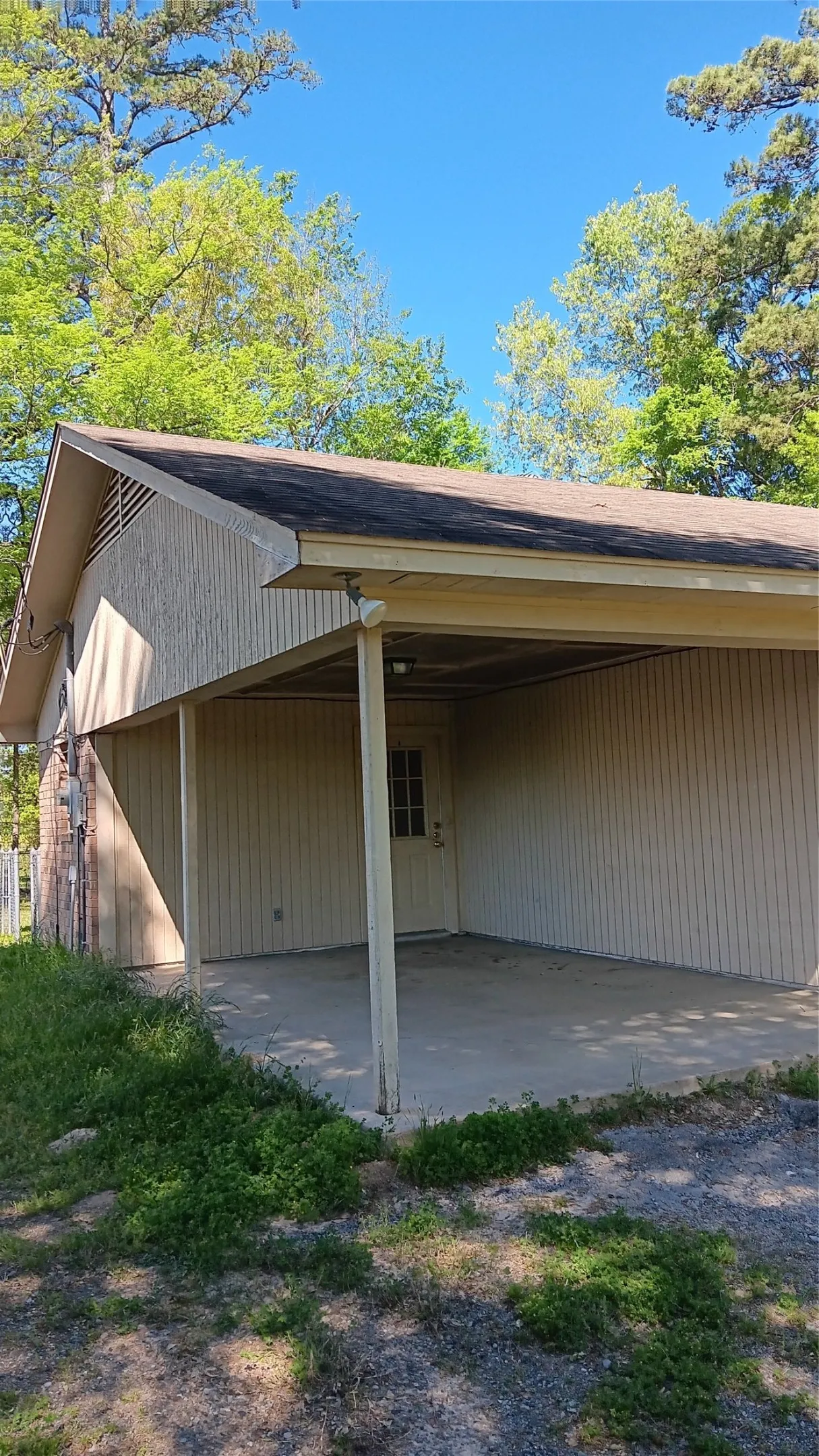 Single Family Residence For Rent in Upshur County , 1918 US Highway 259 S. S, Diana, Texas 75640, 3 Bedroom, 2 Bathroom, 2 Garage spaces, 1,476 Sqft, built in 1988, mls#21233215, Real Estate Agent in Diana, Homes For Rent in Upshur county, Homes For Rent in Diana, Realtor in Diana Texas, Real Estate Brokerage Independent Realty Texas, Luminita Cordes Realtor