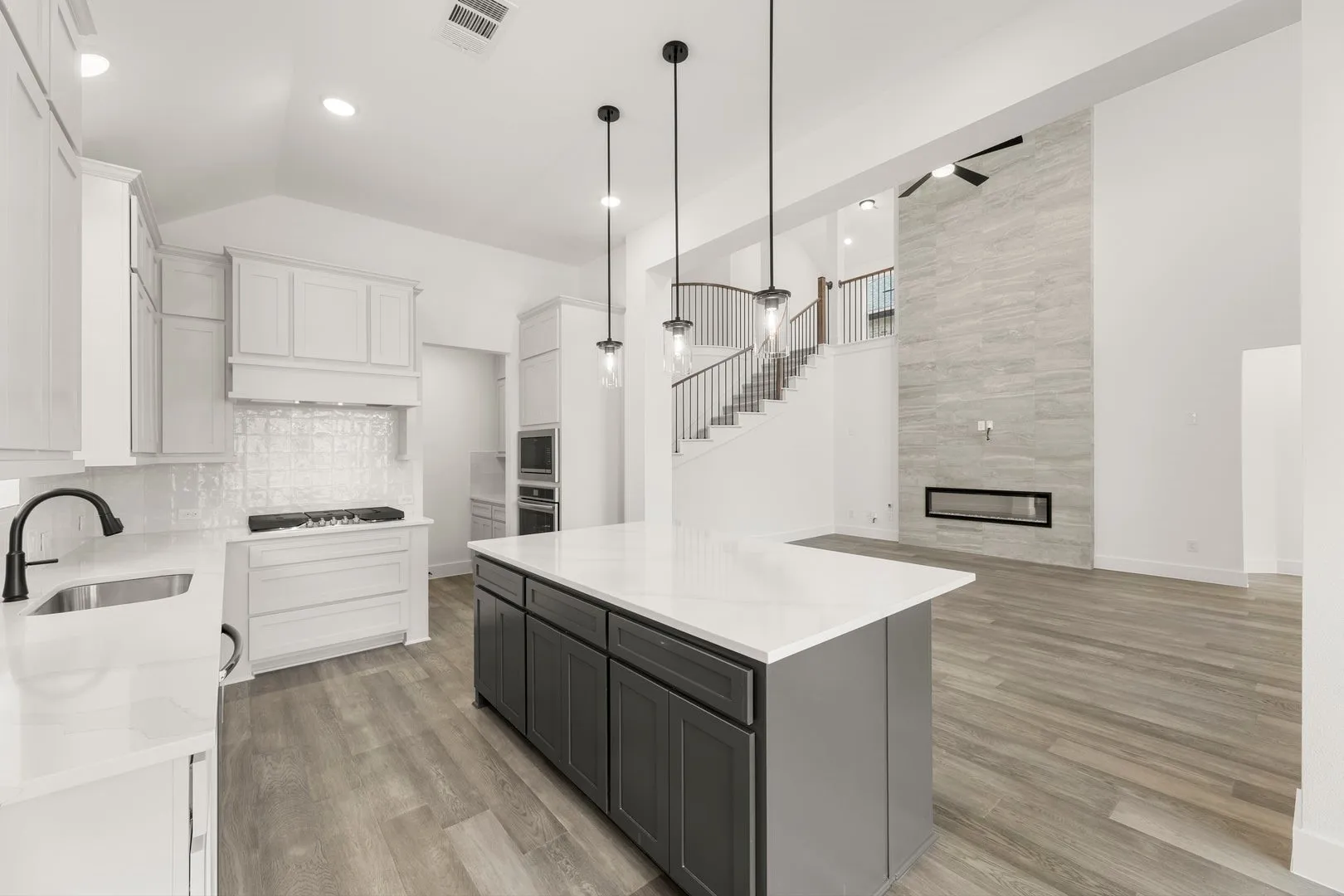 Single Family Residence For Sale in Collin County , 5629 Burford Lane, Celina, Texas 75009, 5 Bedroom, 4 Bathroom, 2 Garage spaces, 3,225 Sqft, built in 2025, New Construction - Complete, mls#21233223, Real Estate Agent in Celina, Homes For Sale in Collin county, Homes For Sale in Celina, Realtor in Celina Texas, Real Estate Brokerage Independent Realty Texas, Luminita Cordes Realtor