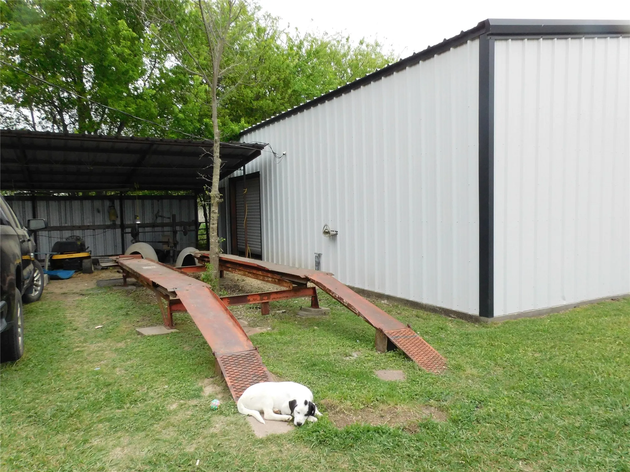 Farm For Sale in Hill County , 1032 Fm 936, Hubbard, Texas 76648, 3 Bedroom, 2 Bathroom, 2 Garage spaces, 1,940 Sqft, built in 1999, Preowned, mls#21233219, Real Estate Agent in Hubbard, Homes For Sale in Hill county, Homes For Sale in Hubbard, Realtor in Hubbard Texas, Real Estate Brokerage Independent Realty Texas, Luminita Cordes Realtor