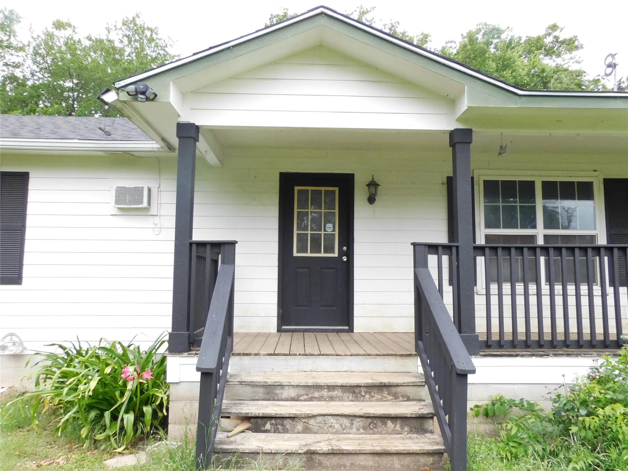 Farm For Sale in Hill County , 1032 Fm 936, Hubbard, Texas 76648, 3 Bedroom, 2 Bathroom, 2 Garage spaces, 1,940 Sqft, built in 1999, Preowned, mls#21233219, Real Estate Agent in Hubbard, Homes For Sale in Hill county, Homes For Sale in Hubbard, Realtor in Hubbard Texas, Real Estate Brokerage Independent Realty Texas, Luminita Cordes Realtor