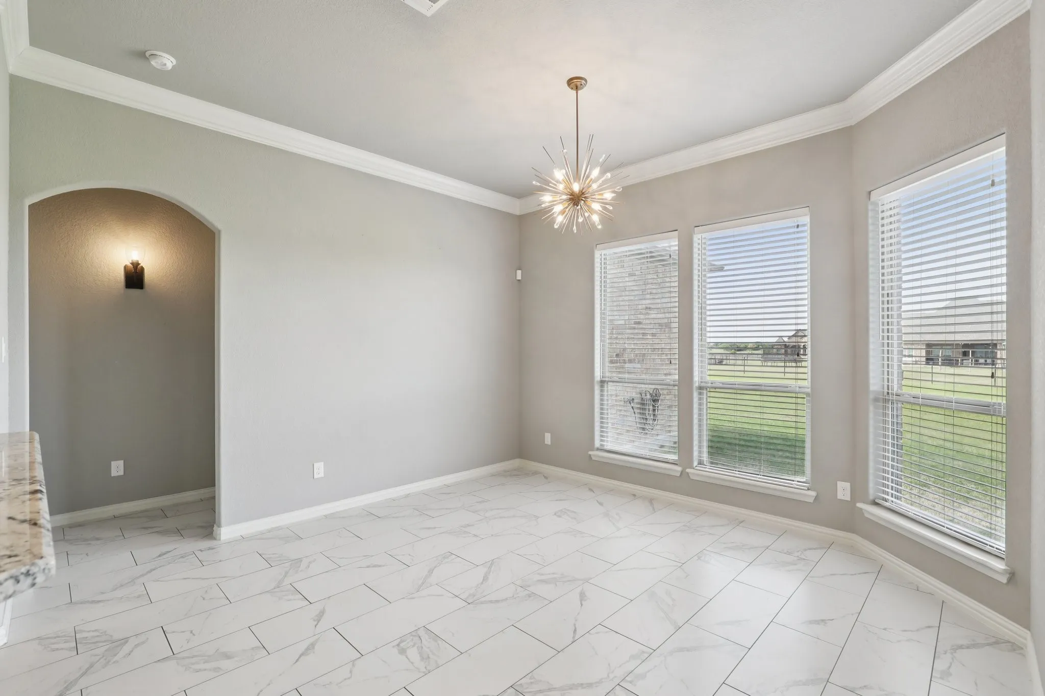 Single Family Residence For Sale in Parker County , 1020 Jesse James Lane, Springtown, Texas 76082, 4 Bedroom, 2 Bathroom, 3 Garage spaces, 2,535 Sqft, built in 2018, Preowned, mls#21230511, Real Estate Agent in Springtown, Homes For Sale in Parker county, Homes For Sale in Springtown, Realtor in Springtown Texas, Real Estate Brokerage Independent Realty Texas, Luminita Cordes Realtor