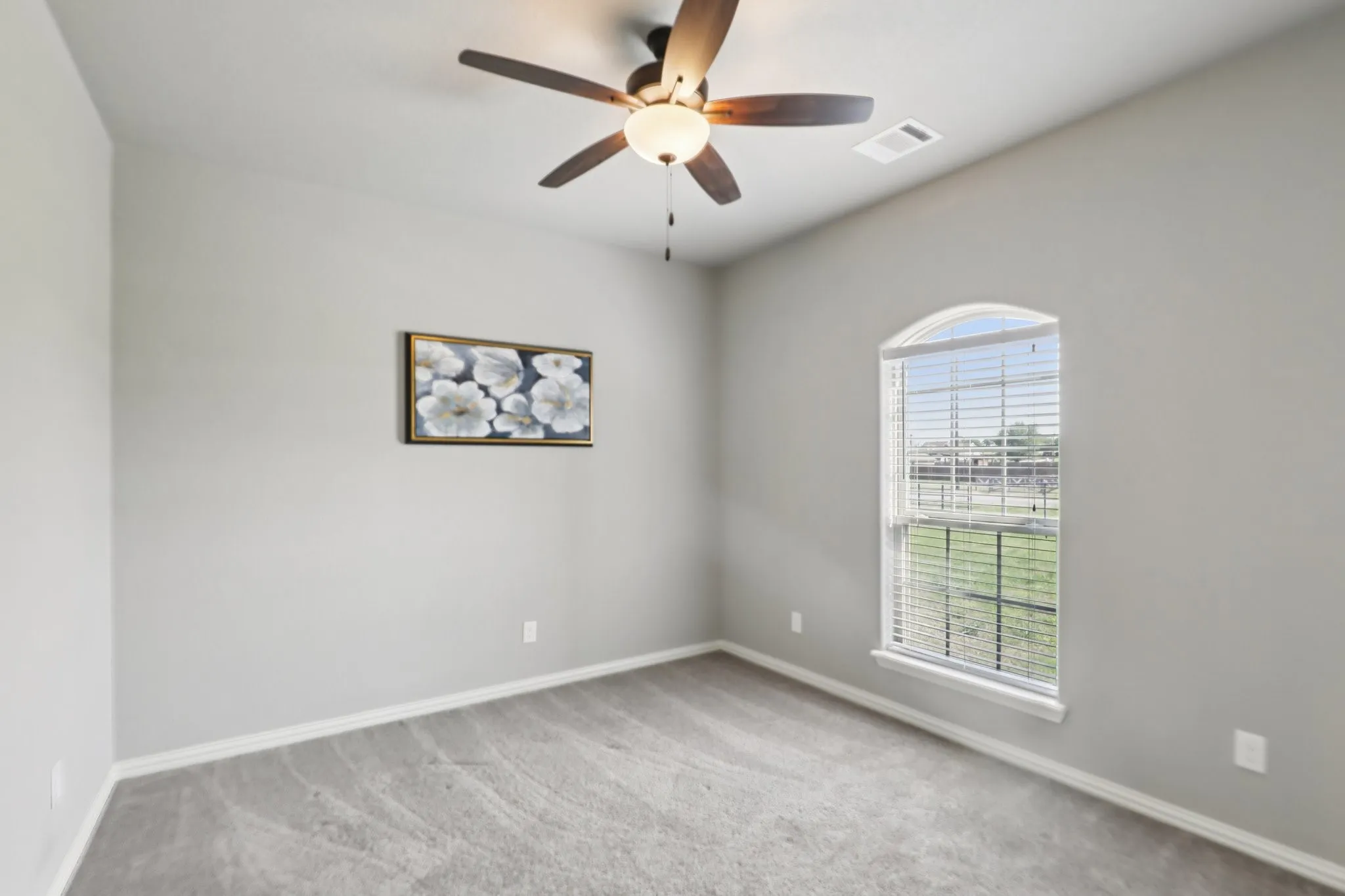 Single Family Residence For Sale in Parker County , 1020 Jesse James Lane, Springtown, Texas 76082, 4 Bedroom, 2 Bathroom, 3 Garage spaces, 2,535 Sqft, built in 2018, Preowned, mls#21230511, Real Estate Agent in Springtown, Homes For Sale in Parker county, Homes For Sale in Springtown, Realtor in Springtown Texas, Real Estate Brokerage Independent Realty Texas, Luminita Cordes Realtor