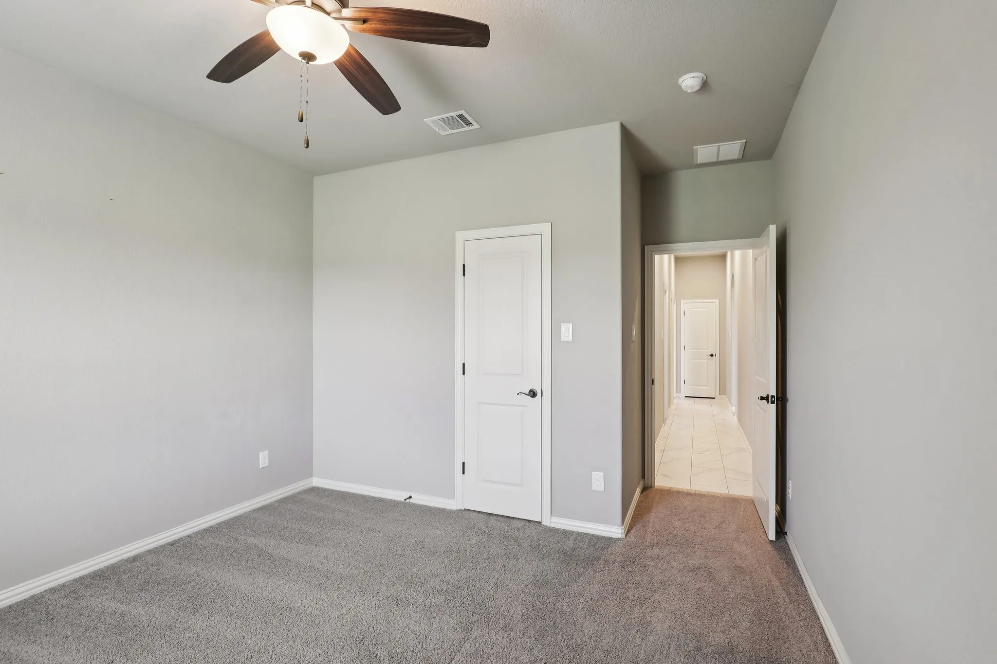 Single Family Residence For Sale in Parker County , 1020 Jesse James Lane, Springtown, Texas 76082, 4 Bedroom, 2 Bathroom, 3 Garage spaces, 2,535 Sqft, built in 2018, Preowned, mls#21230511, Real Estate Agent in Springtown, Homes For Sale in Parker county, Homes For Sale in Springtown, Realtor in Springtown Texas, Real Estate Brokerage Independent Realty Texas, Luminita Cordes Realtor