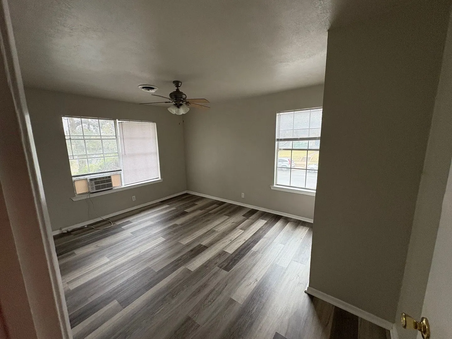 Apartment For Rent in Denton County , 618 W Sycamore Street, Denton, Texas 76201, 2 Bedroom, 1 Bathroom, Garage spaces, 820 Sqft, built in 1971, mls#21233296, Real Estate Agent in Denton, Homes For Rent in Denton county, Homes For Rent in Denton, Realtor in Denton Texas, Real Estate Brokerage Independent Realty Texas, Luminita Cordes Realtor