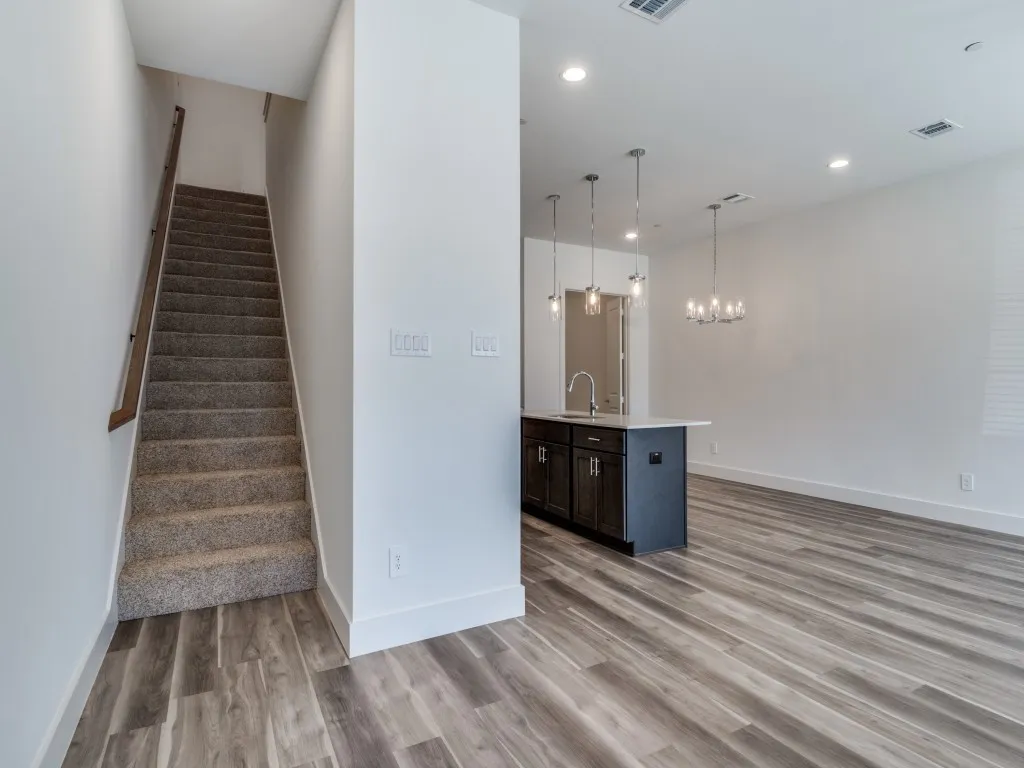 Townhouse For Rent in Collin County , 804 Eaglescliffe Landing, Wylie, Texas 75098, 3 Bedroom, 3 Bathroom, 2 Garage spaces, 1,898 Sqft, built in 2021, mls#21233297, Real Estate Agent in Wylie, Homes For Rent in Collin county, Homes For Rent in Wylie, Realtor in Wylie Texas, Real Estate Brokerage Independent Realty Texas, Luminita Cordes Realtor