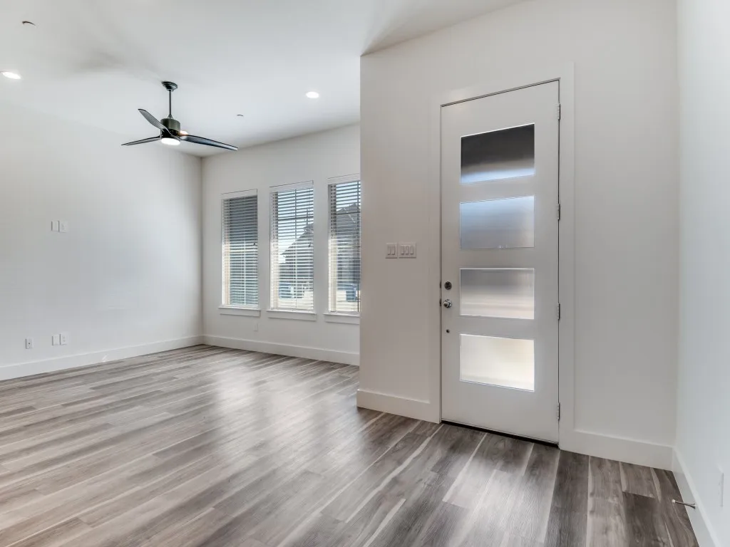 Townhouse For Rent in Collin County , 804 Eaglescliffe Landing, Wylie, Texas 75098, 3 Bedroom, 3 Bathroom, 2 Garage spaces, 1,898 Sqft, built in 2021, mls#21233297, Real Estate Agent in Wylie, Homes For Rent in Collin county, Homes For Rent in Wylie, Realtor in Wylie Texas, Real Estate Brokerage Independent Realty Texas, Luminita Cordes Realtor