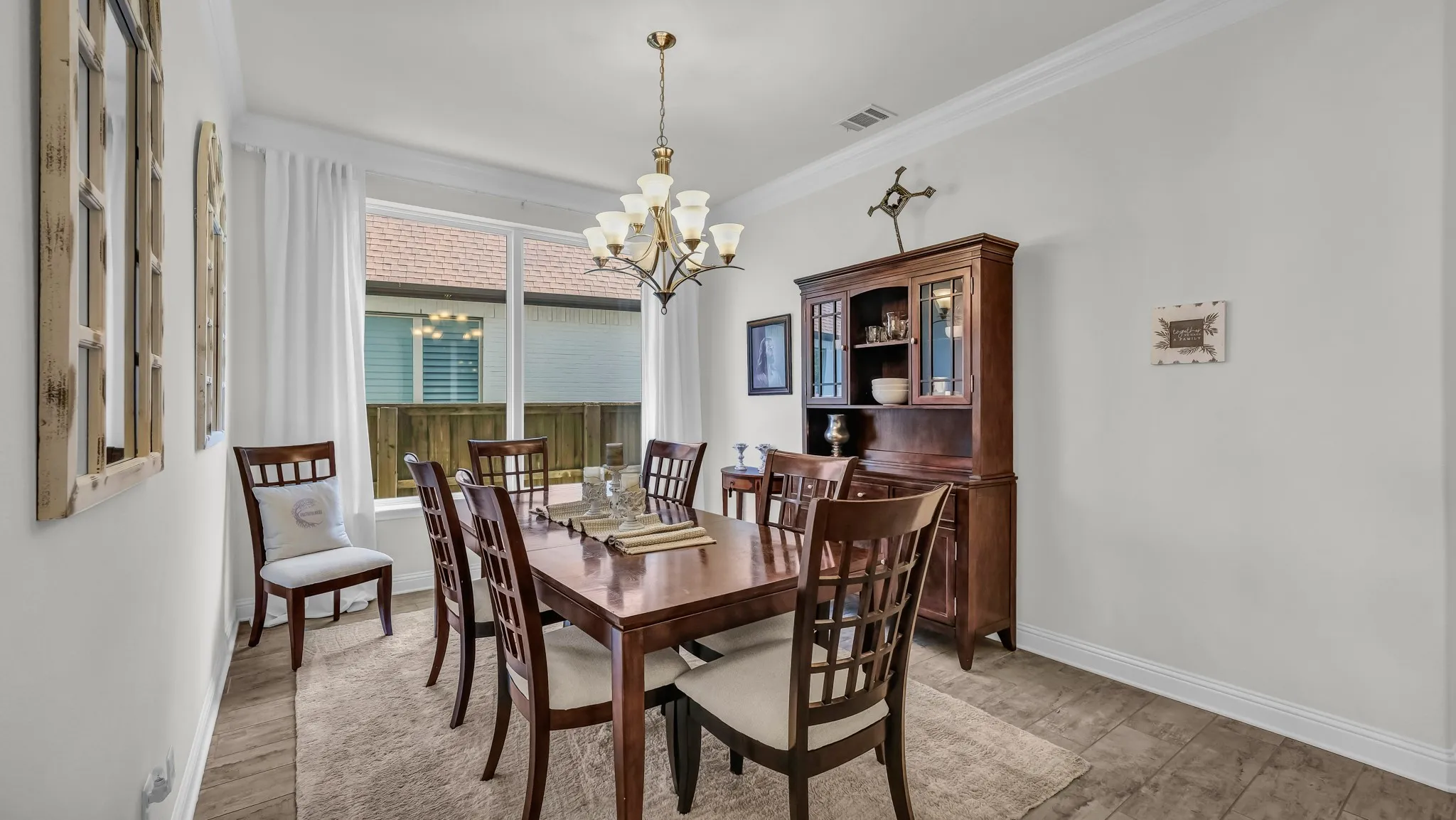 Single Family Residence For Sale in Parker County , 1709 Roundtree Circle E, Fort Worth, Texas 76008, 4 Bedrooms, 5 Bathrooms, 2 Garage spaces, 3,947 Sqft, built in 2019, Preowned, Price $885,000, mls#21228912, Real Estate Agent in Fort Worth, Homes For Sale in Parker county, Homes For Sale in Fort Worth, Realtor in Fort Worth Texas, Real Estate Brokerage Independent Realty Texas, Luminita Cordes Realtor