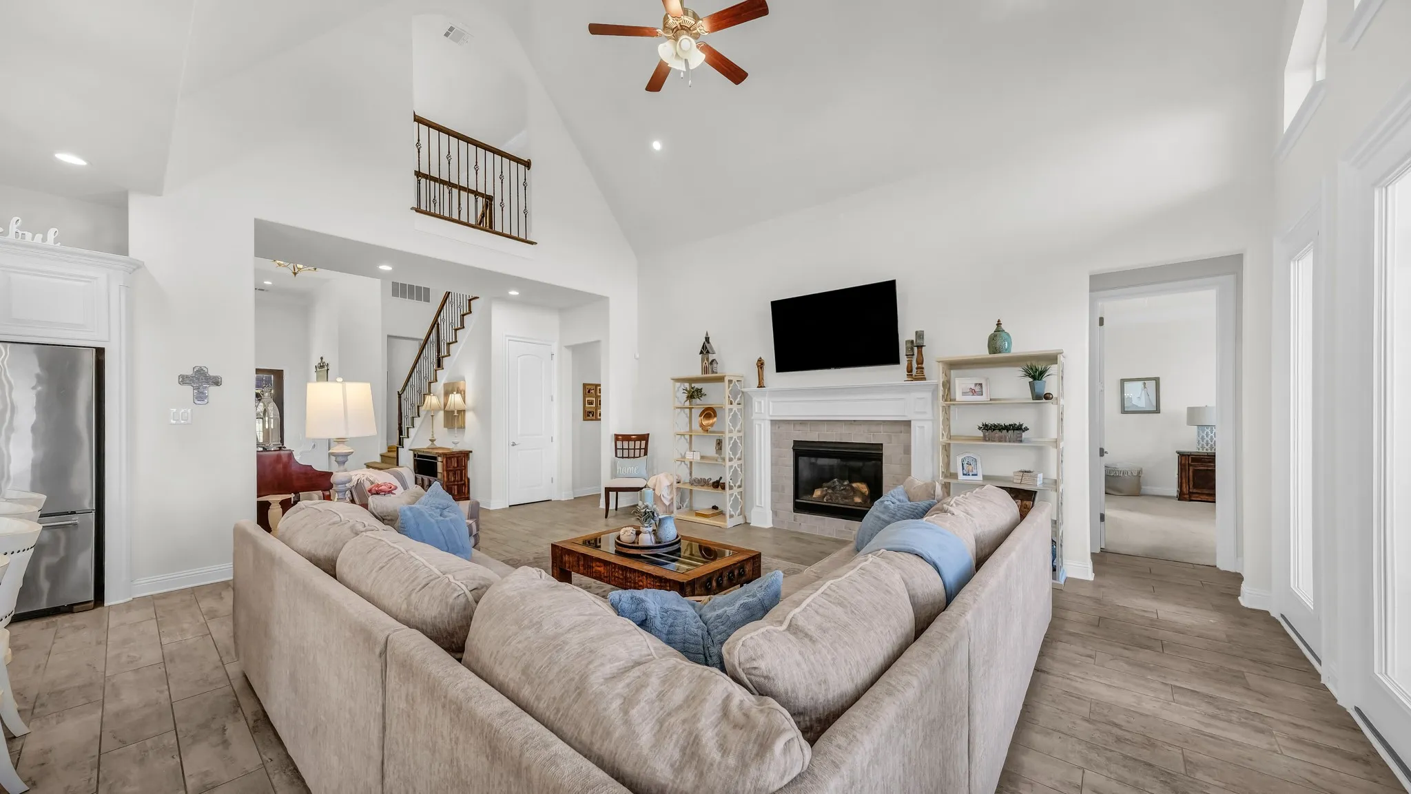 Single Family Residence For Sale in Parker County , 1709 Roundtree Circle E, Fort Worth, Texas 76008, 4 Bedrooms, 5 Bathrooms, 2 Garage spaces, 3,947 Sqft, built in 2019, Preowned, Price $885,000, mls#21228912, Real Estate Agent in Fort Worth, Homes For Sale in Parker county, Homes For Sale in Fort Worth, Realtor in Fort Worth Texas, Real Estate Brokerage Independent Realty Texas, Luminita Cordes Realtor