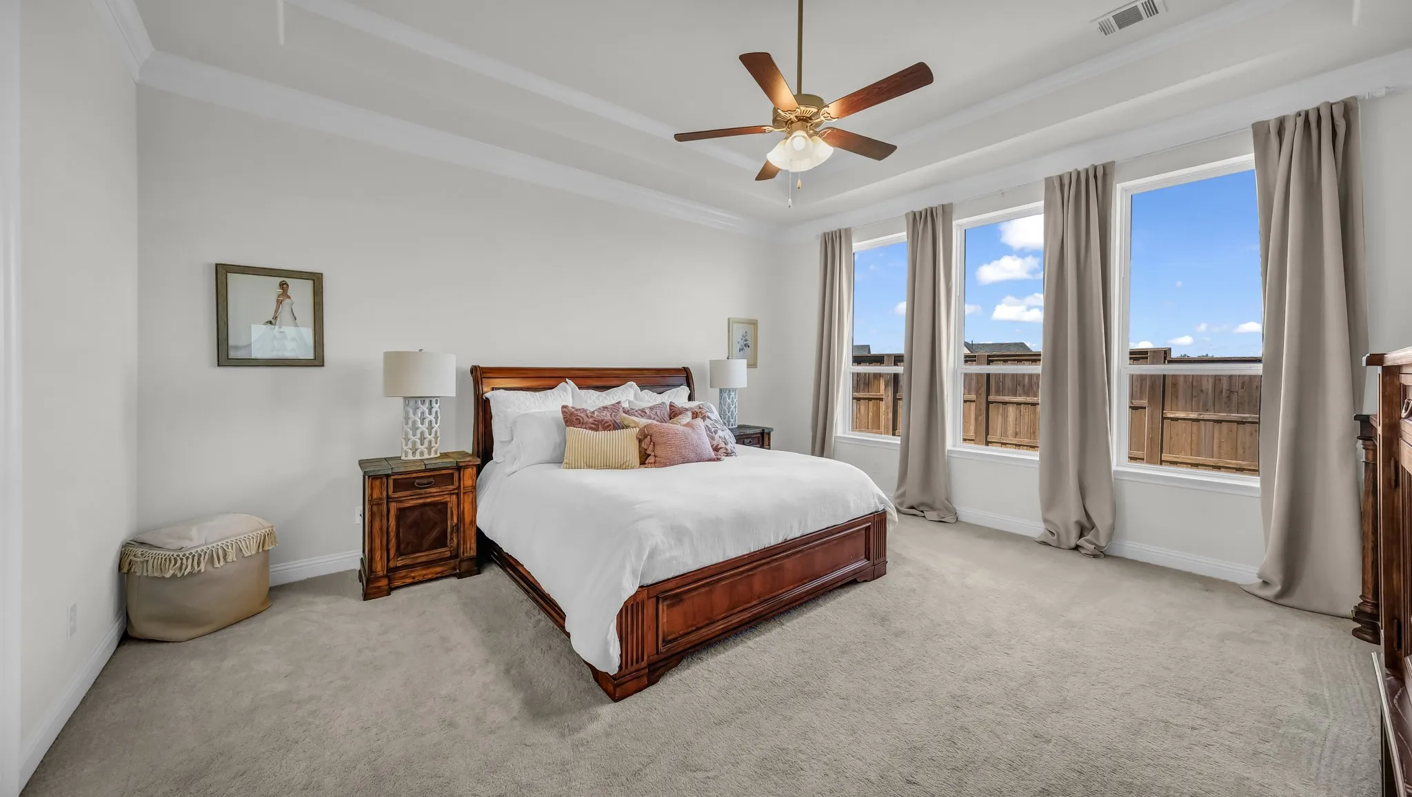 Single Family Residence For Sale in Parker County , 1709 Roundtree Circle E, Fort Worth, Texas 76008, 4 Bedrooms, 5 Bathrooms, 2 Garage spaces, 3,947 Sqft, built in 2019, Preowned, Price $885,000, mls#21228912, Real Estate Agent in Fort Worth, Homes For Sale in Parker county, Homes For Sale in Fort Worth, Realtor in Fort Worth Texas, Real Estate Brokerage Independent Realty Texas, Luminita Cordes Realtor
