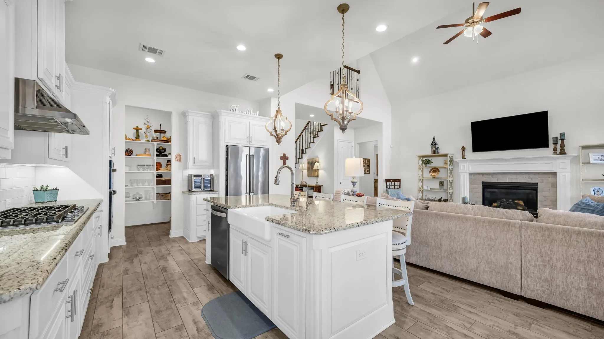 Single Family Residence For Sale in Parker County , 1709 Roundtree Circle E, Fort Worth, Texas 76008, 4 Bedrooms, 5 Bathrooms, 2 Garage spaces, 3,947 Sqft, built in 2019, Preowned, Price $885,000, mls#21228912, Real Estate Agent in Fort Worth, Homes For Sale in Parker county, Homes For Sale in Fort Worth, Realtor in Fort Worth Texas, Real Estate Brokerage Independent Realty Texas, Luminita Cordes Realtor
