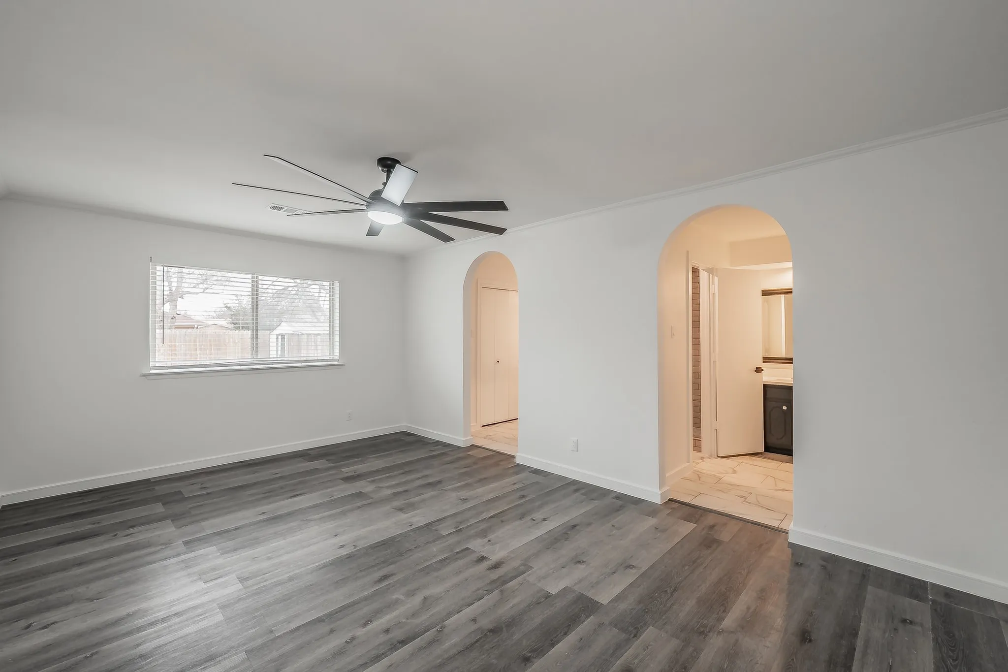 Single Family Residence For Sale in Tarrant County , 8409 Glenann Drive, North Richland Hills, Texas 76182, 3 Bedroom, 2 Bathroom, 2 Garage spaces, 1,739 Sqft, built in 1973, mls#21233340, Real Estate Agent in North Richland Hills, Homes For Sale in Tarrant county, Homes For Sale in North Richland Hills, Realtor in North Richland Hills Texas, Real Estate Brokerage Independent Realty Texas, Luminita Cordes Realtor