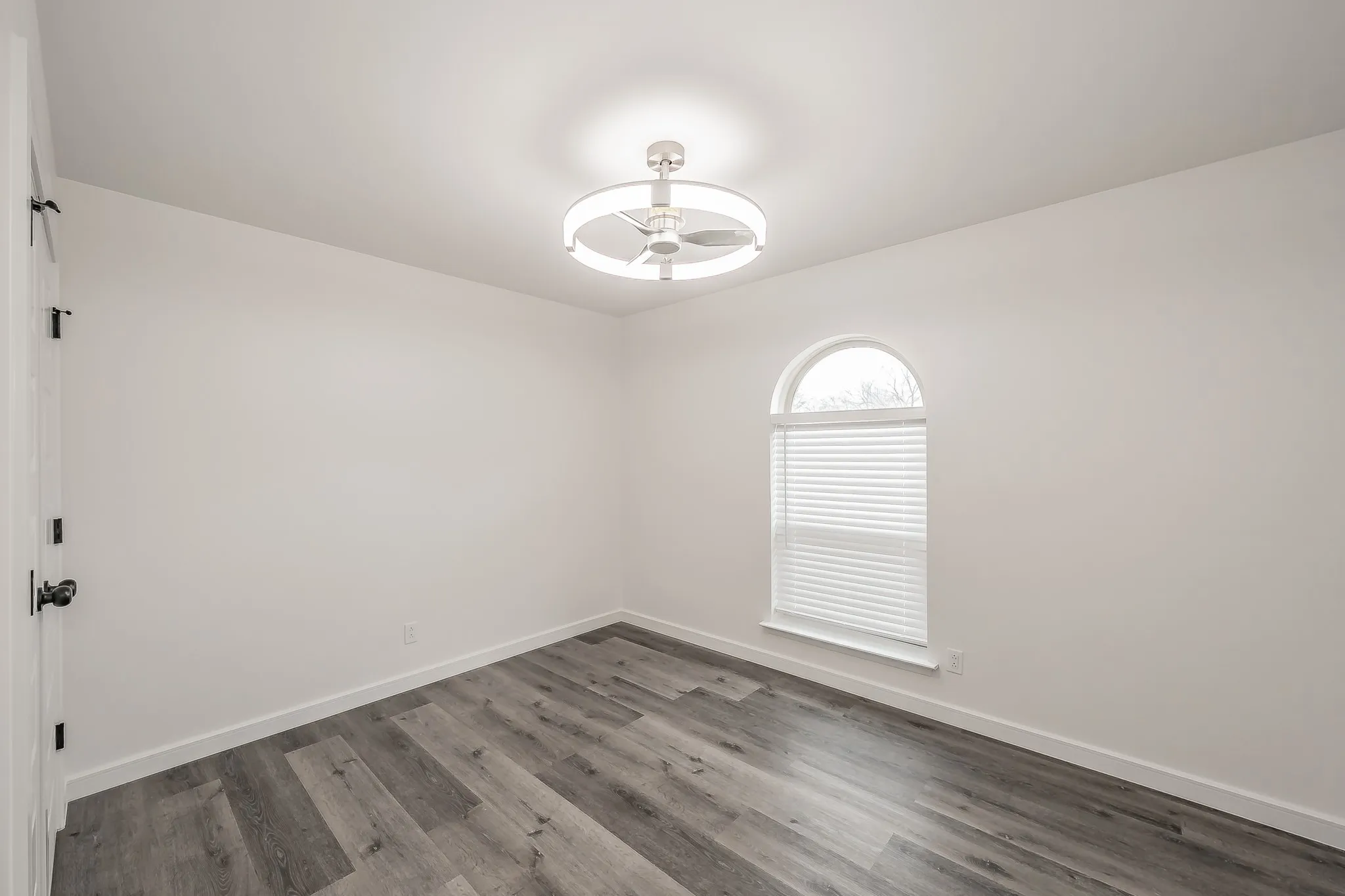 Single Family Residence For Sale in Tarrant County , 8409 Glenann Drive, North Richland Hills, Texas 76182, 3 Bedroom, 2 Bathroom, 2 Garage spaces, 1,739 Sqft, built in 1973, mls#21233340, Real Estate Agent in North Richland Hills, Homes For Sale in Tarrant county, Homes For Sale in North Richland Hills, Realtor in North Richland Hills Texas, Real Estate Brokerage Independent Realty Texas, Luminita Cordes Realtor