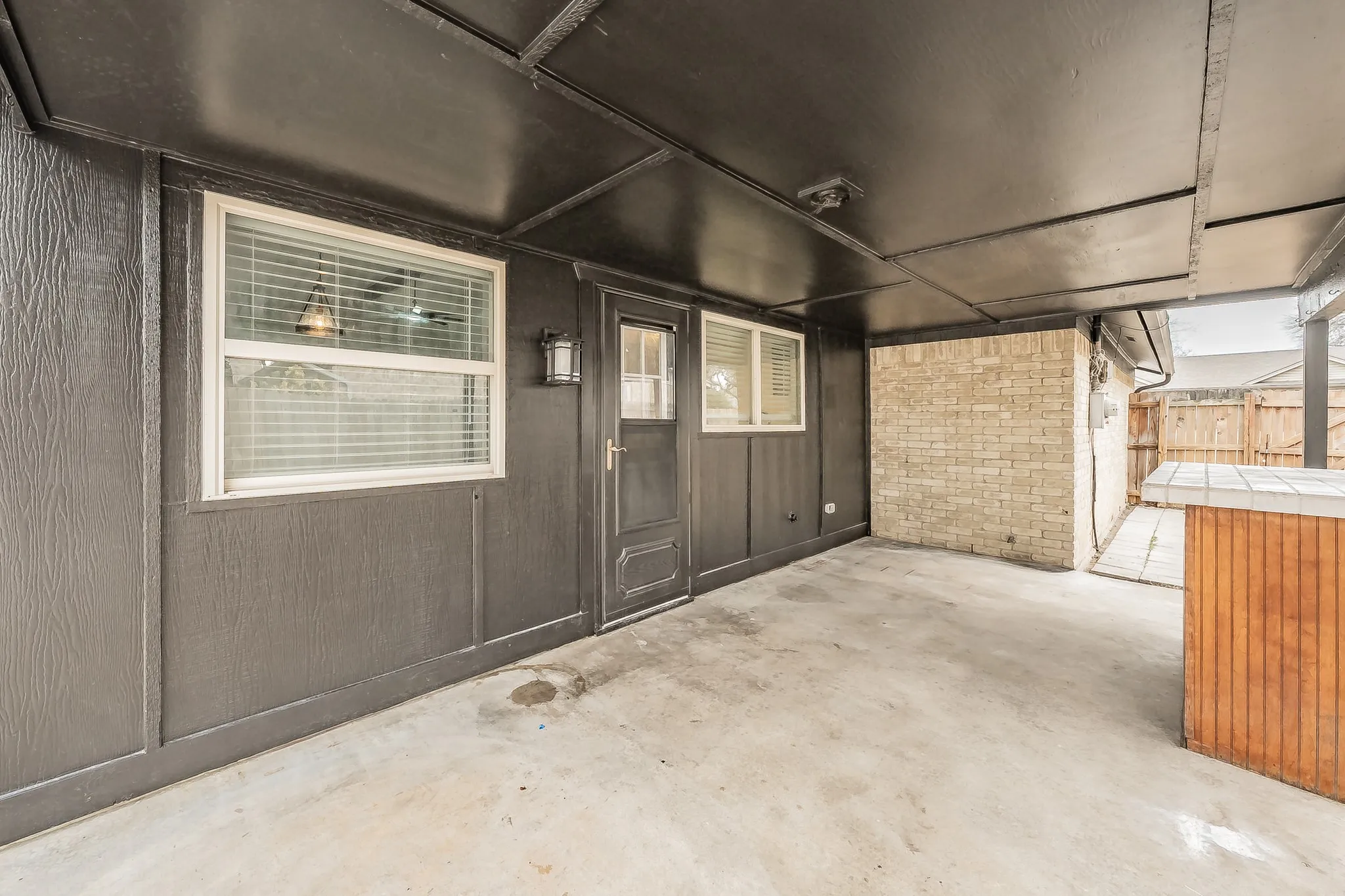Single Family Residence For Sale in Tarrant County , 8409 Glenann Drive, North Richland Hills, Texas 76182, 3 Bedroom, 2 Bathroom, 2 Garage spaces, 1,739 Sqft, built in 1973, mls#21233340, Real Estate Agent in North Richland Hills, Homes For Sale in Tarrant county, Homes For Sale in North Richland Hills, Realtor in North Richland Hills Texas, Real Estate Brokerage Independent Realty Texas, Luminita Cordes Realtor