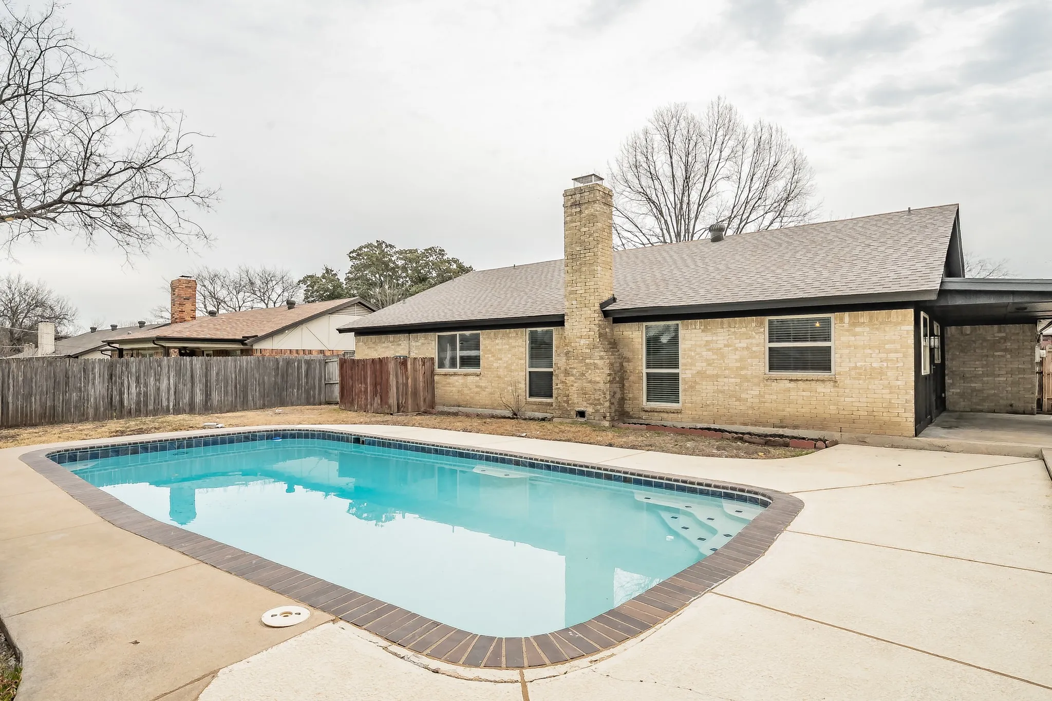 Single Family Residence For Sale in Tarrant County , 8409 Glenann Drive, North Richland Hills, Texas 76182, 3 Bedroom, 2 Bathroom, 2 Garage spaces, 1,739 Sqft, built in 1973, mls#21233340, Real Estate Agent in North Richland Hills, Homes For Sale in Tarrant county, Homes For Sale in North Richland Hills, Realtor in North Richland Hills Texas, Real Estate Brokerage Independent Realty Texas, Luminita Cordes Realtor