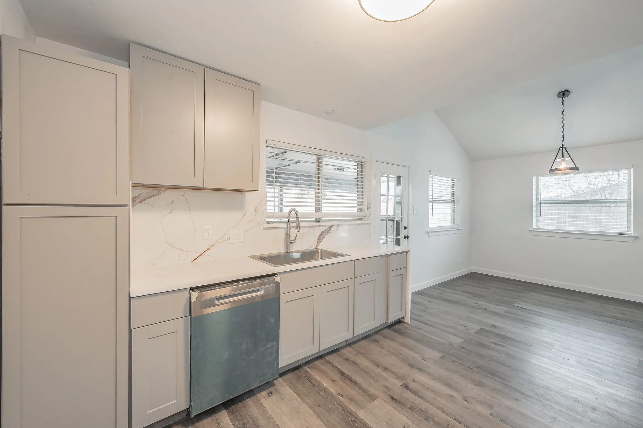 Single Family Residence For Sale in Tarrant County , 8409 Glenann Drive, North Richland Hills, Texas 76182, 3 Bedroom, 2 Bathroom, 2 Garage spaces, 1,739 Sqft, built in 1973, mls#21233340, Real Estate Agent in North Richland Hills, Homes For Sale in Tarrant county, Homes For Sale in North Richland Hills, Realtor in North Richland Hills Texas, Real Estate Brokerage Independent Realty Texas, Luminita Cordes Realtor