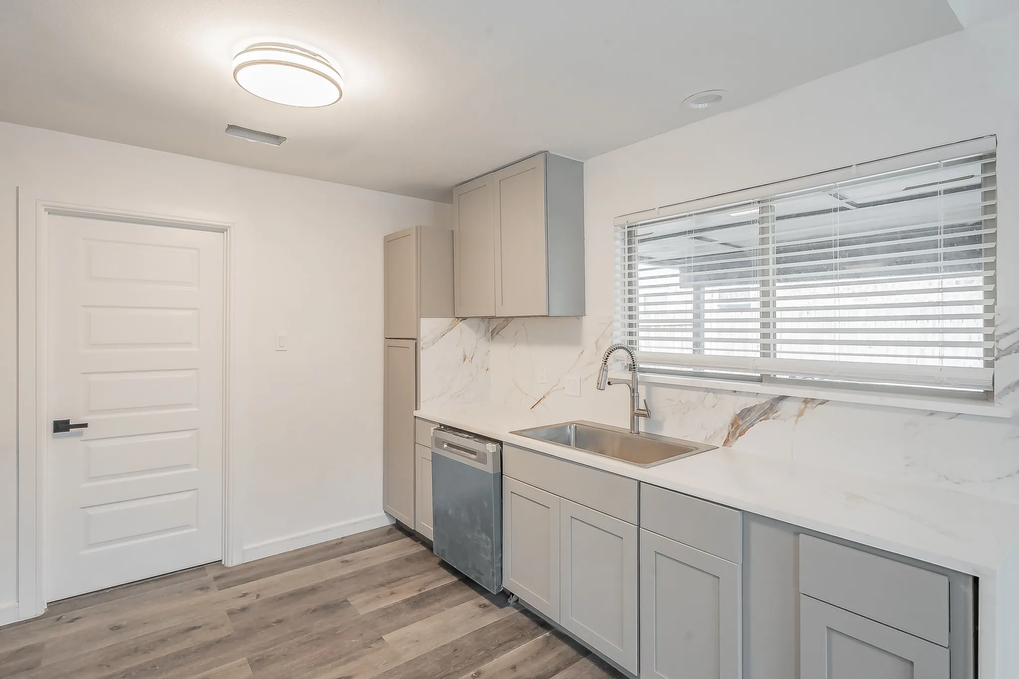 Single Family Residence For Sale in Tarrant County , 8409 Glenann Drive, North Richland Hills, Texas 76182, 3 Bedroom, 2 Bathroom, 2 Garage spaces, 1,739 Sqft, built in 1973, mls#21233340, Real Estate Agent in North Richland Hills, Homes For Sale in Tarrant county, Homes For Sale in North Richland Hills, Realtor in North Richland Hills Texas, Real Estate Brokerage Independent Realty Texas, Luminita Cordes Realtor