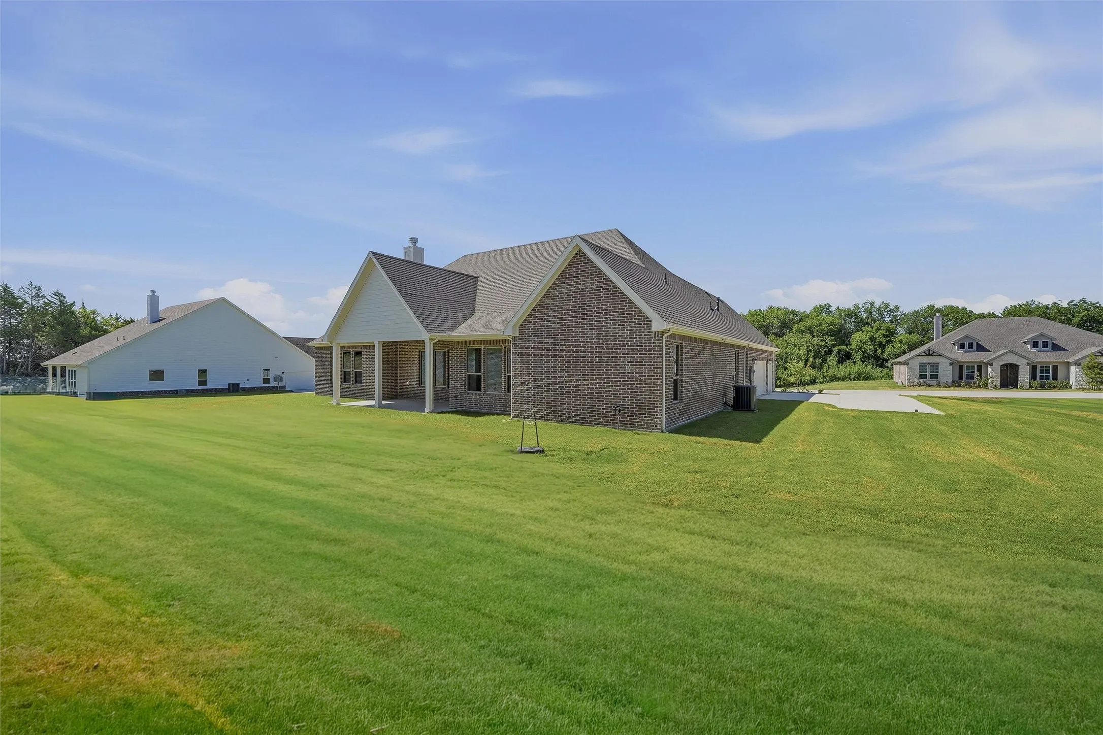 Single Family Residence For Sale in Grayson County , 1002 Perrin Lane, Van Alstyne, Texas 75495, 4 Bedroom, 3 Bathroom, 3 Garage spaces, 3,104 Sqft, built in 2026, New Construction - Incomplete, mls#21233286, Real Estate Agent in Van Alstyne, Homes For Sale in Grayson county, Homes For Sale in Van Alstyne, Realtor in Van Alstyne Texas, Real Estate Brokerage Independent Realty Texas, Luminita Cordes Realtor