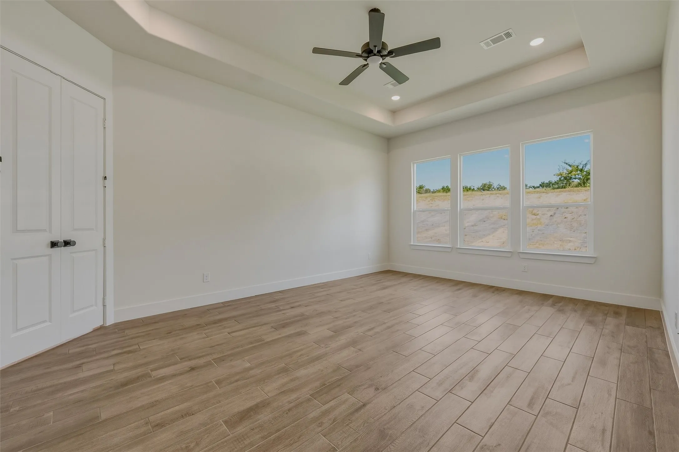 Single Family Residence For Sale in Grayson County , 1004 Perrin Lane, Van Alstyne, Texas 75495, 4 Bedroom, 3 Bathroom, 3 Garage spaces, 2,686 Sqft, built in 2026, New Construction - Incomplete, mls#21233325, Real Estate Agent in Van Alstyne, Homes For Sale in Grayson county, Homes For Sale in Van Alstyne, Realtor in Van Alstyne Texas, Real Estate Brokerage Independent Realty Texas, Luminita Cordes Realtor