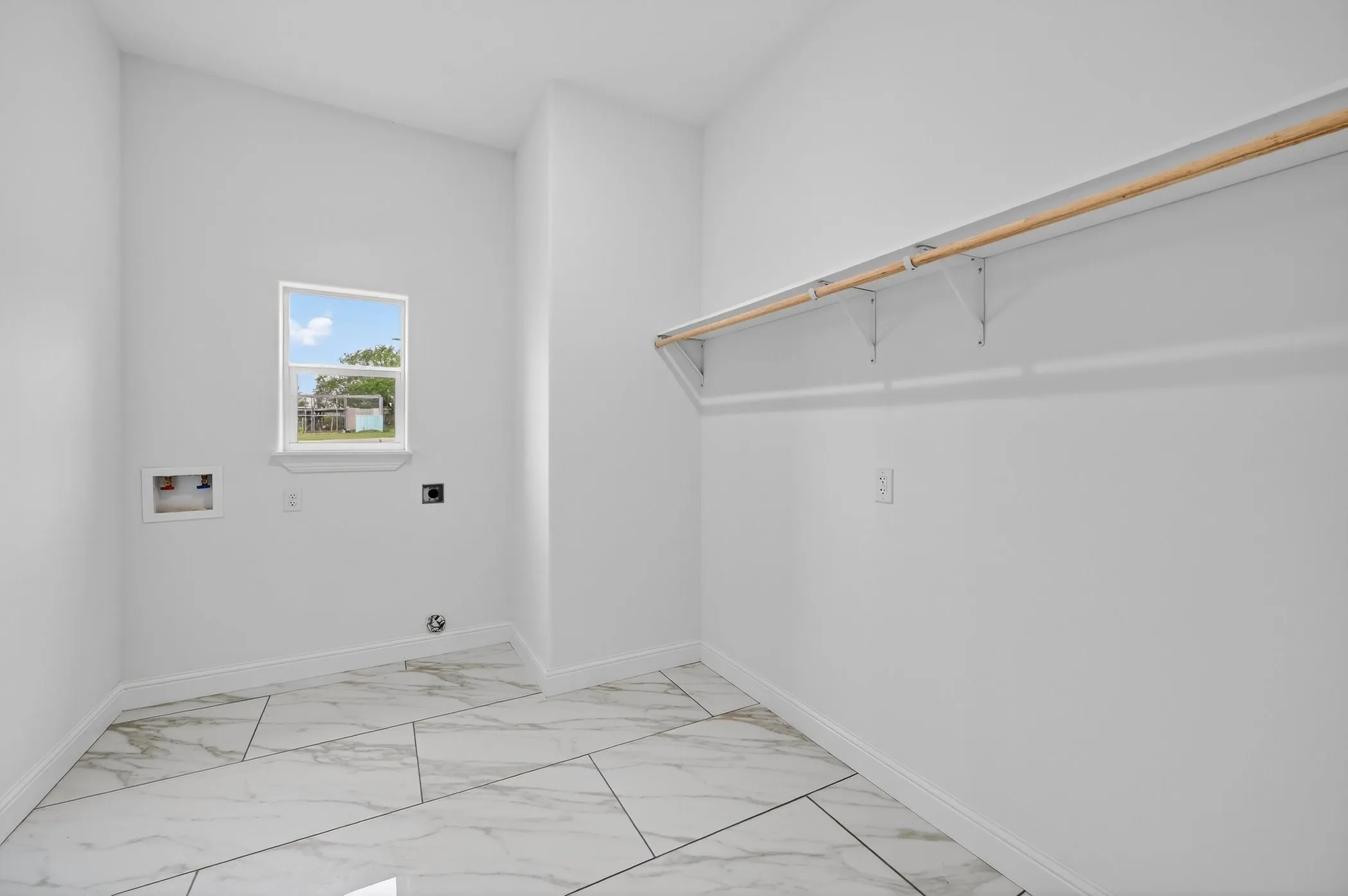 Single Family Residence For Sale in Johnson County , 4510 County Road 307, Grandview, Texas 76050, 4 Bedroom, 3 Bathroom, 2 Garage spaces, 2,220 Sqft, built in 2026, New Construction - Complete, mls#21232105, Real Estate Agent in Grandview, Homes For Sale in Johnson county, Homes For Sale in Grandview, Realtor in Grandview Texas, Real Estate Brokerage Independent Realty Texas, Luminita Cordes Realtor